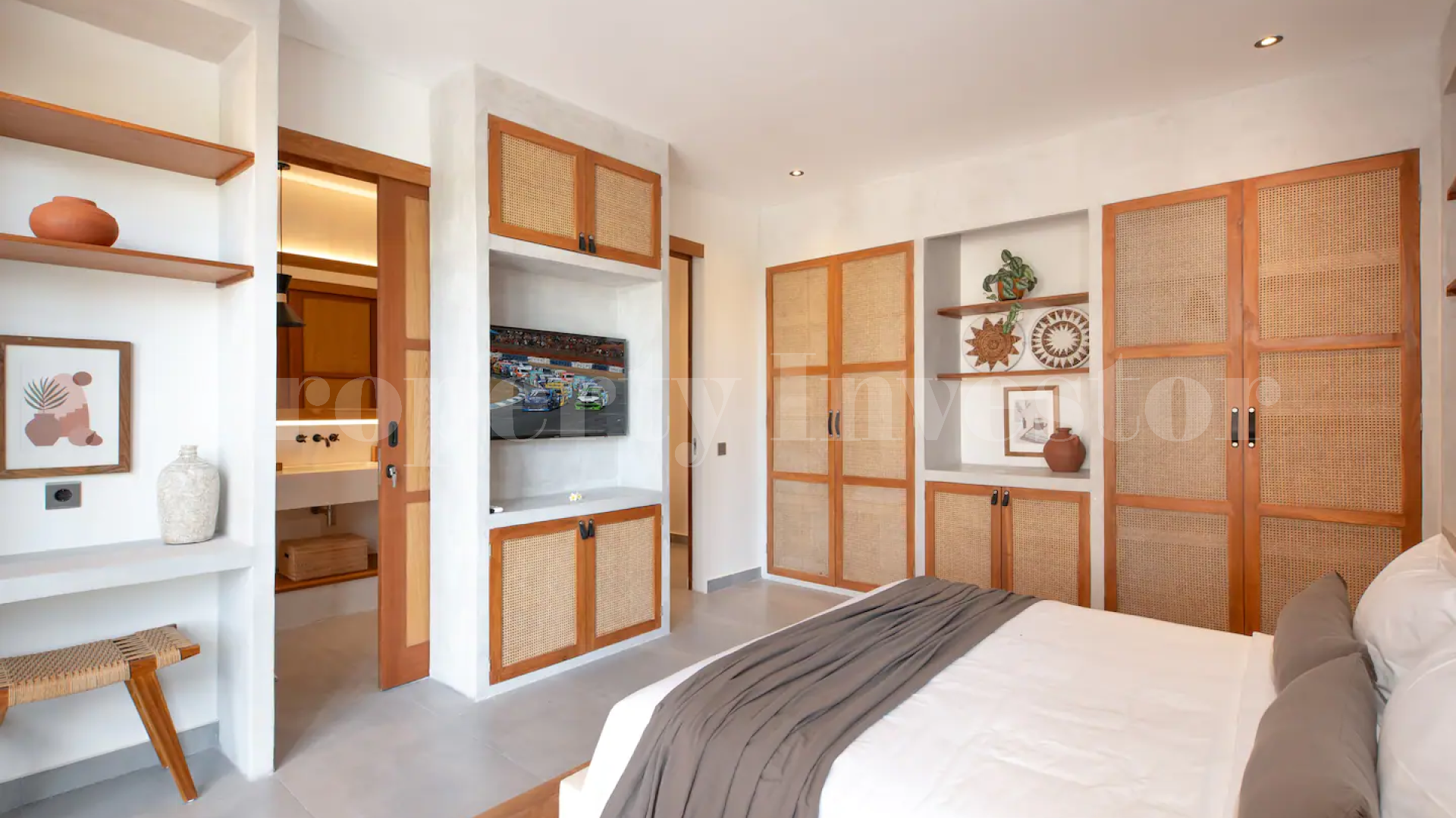 Stylish 4 Bedroom Luxury Designer Villa for Sale in Canggu Berawa, Bali