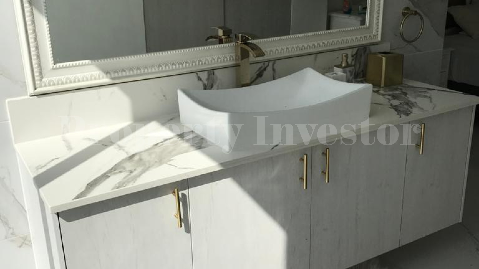 Chic Upgraded 3 Bedroom Colonial Home for Sale in Merida