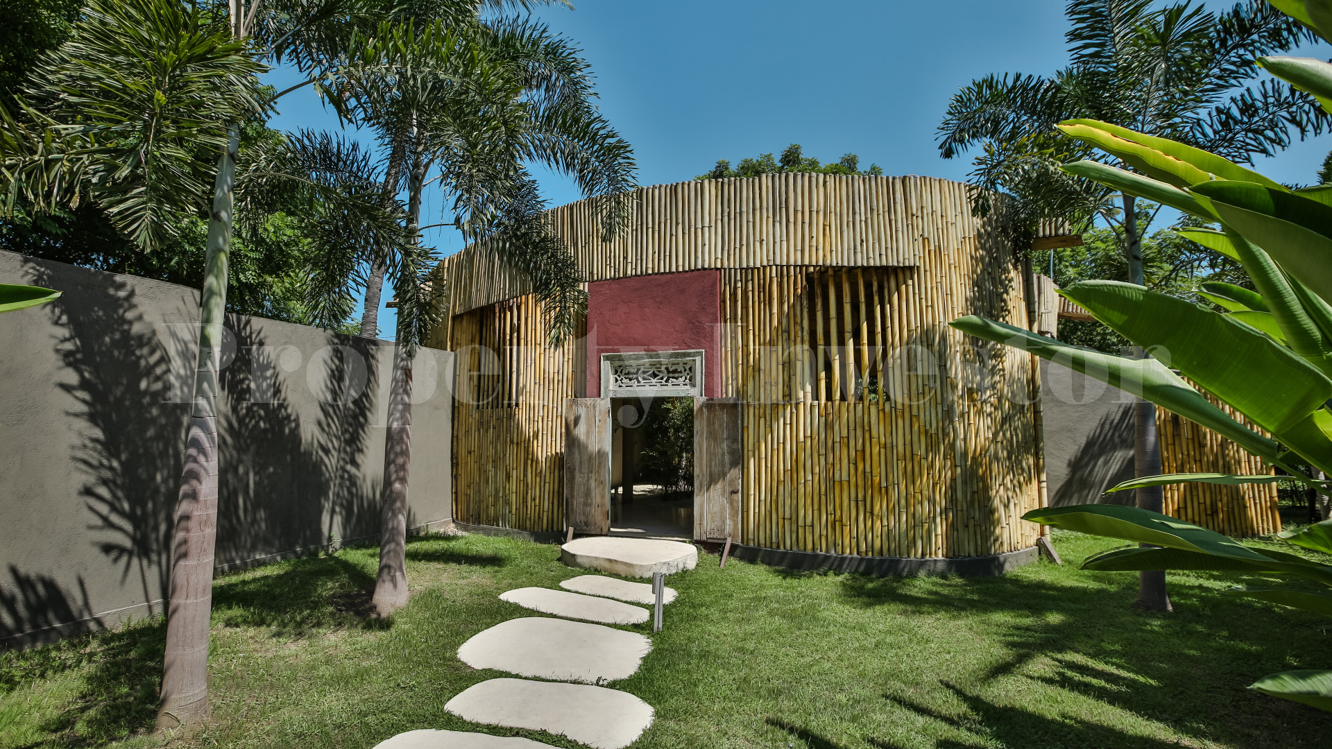 Turnkey 5* Star Boutique Hotel with 10 Modern Villas in the Gili Islands, Lombok