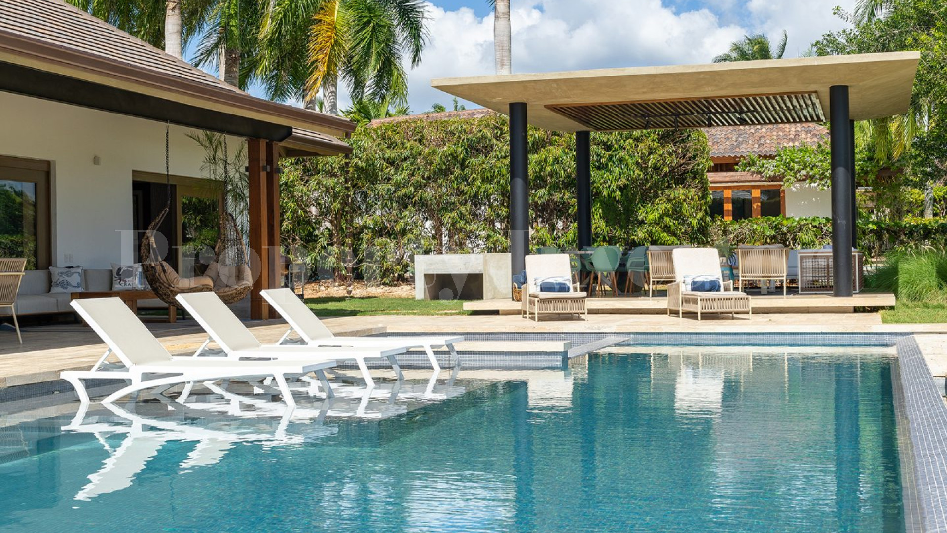 Exquisite 5 Bedroom Villa with Stunning Golf & Ocean Views for Sale in La Romana, Dominican Republic