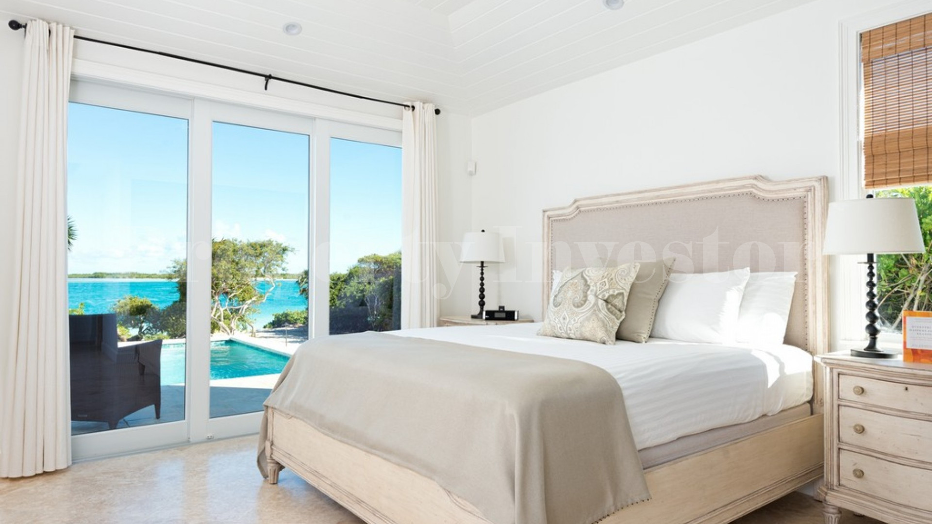 Exclusive Luxury 4 Bedroom Beachfront Villa in Turks & Caicos