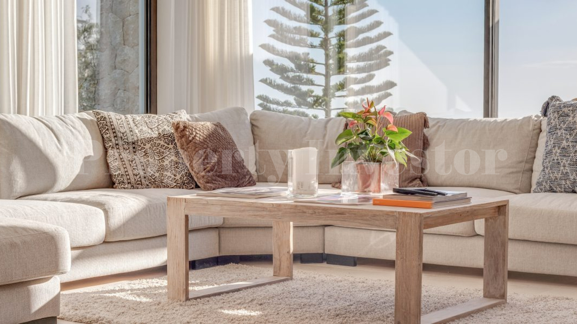 High End 8 Bedroom Luxury Villa in Anchorage Hill