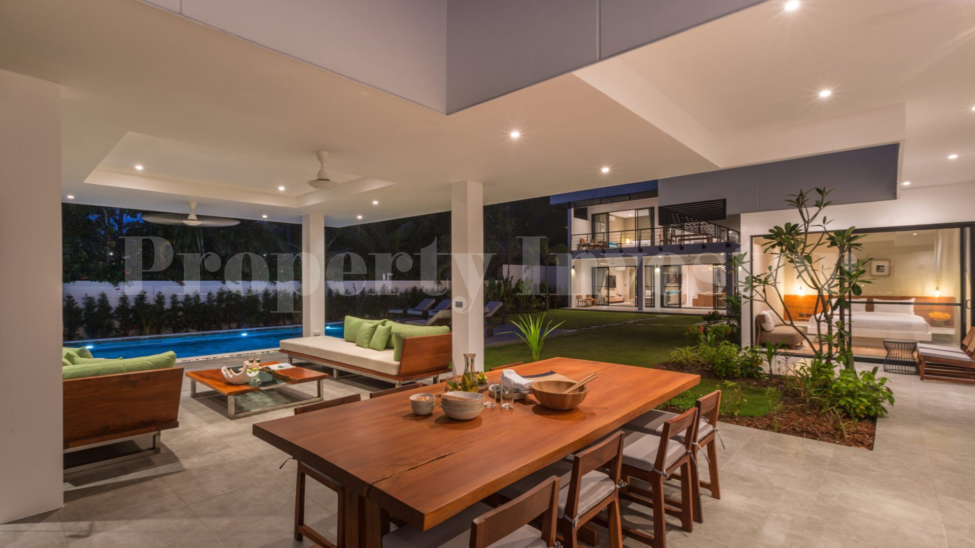 Продаётся идеальная современная вилла с 7 спальнями на пляже в Самуи