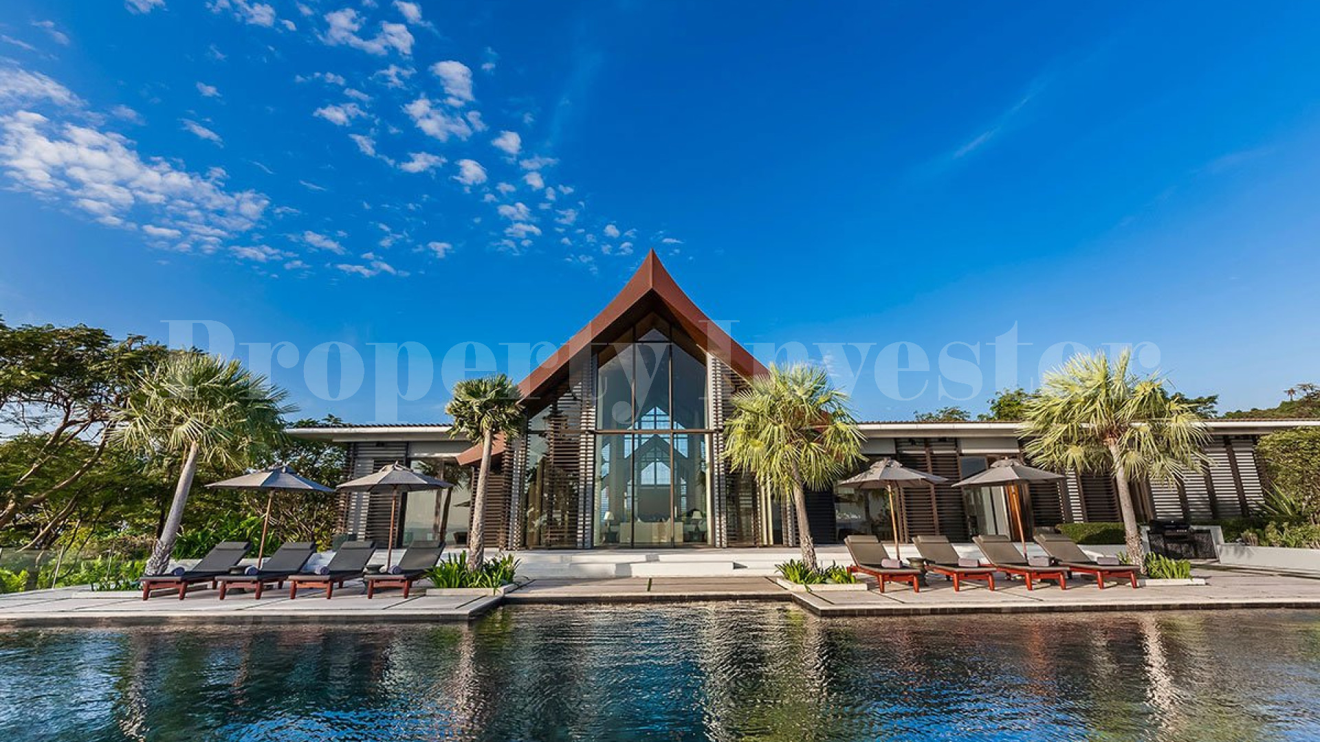 Захватывающая роскошная вилла на 9 спален со своим доступом к пляжу в Кейп Яму, Пхукет
