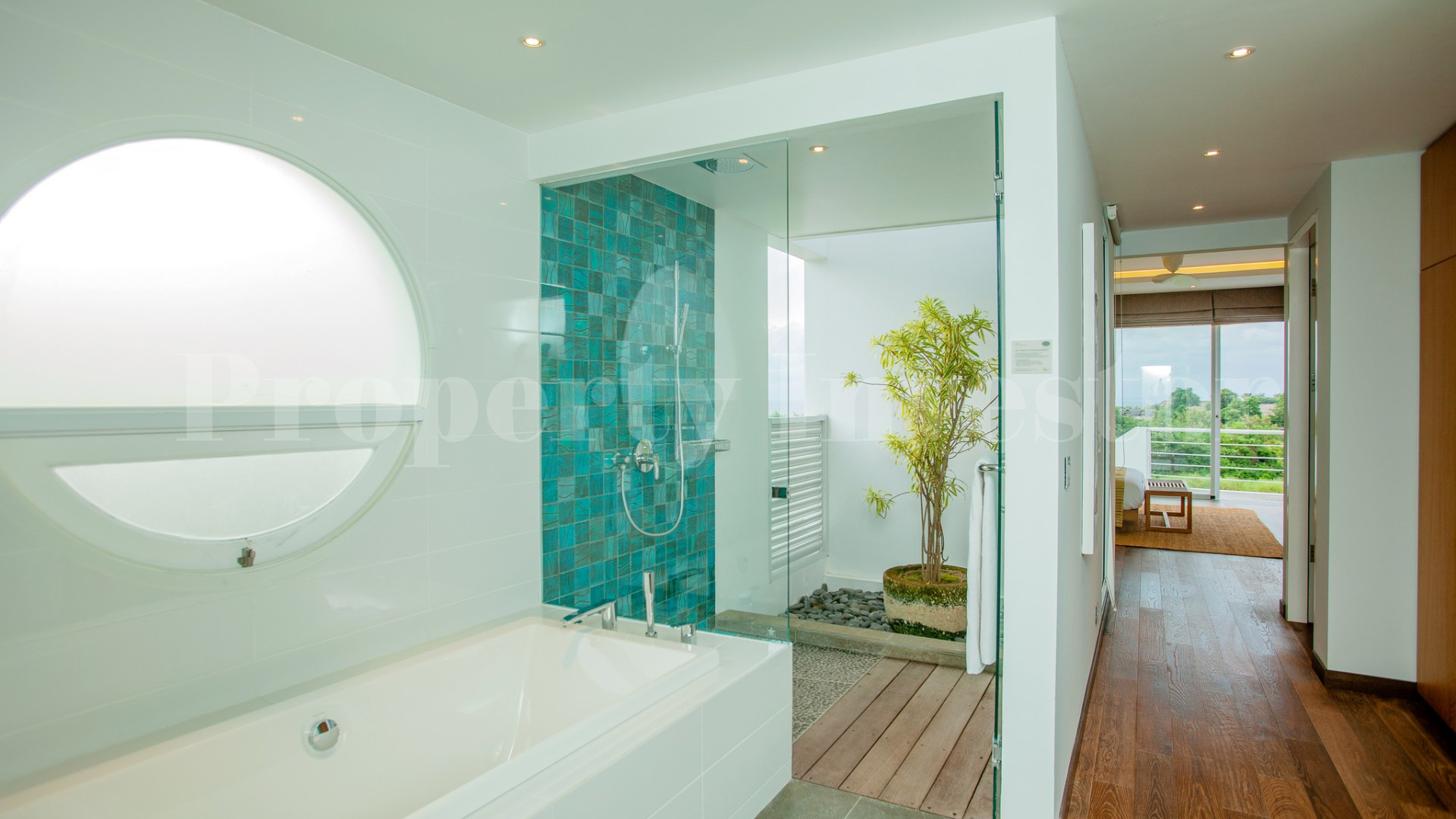 Magnificent 4 Bedroom Luxury Oceanview Villa in Private Gated Golf Community Near Dreamland Beach, Uluwatu, Bali