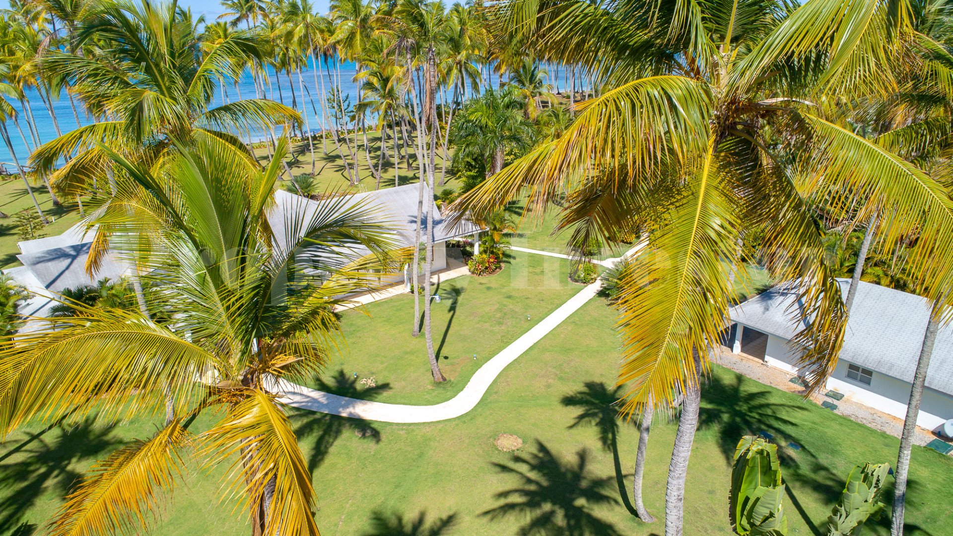 Самая восхитительная и роскошная вилла с 4 спальнями в Лас Терренас