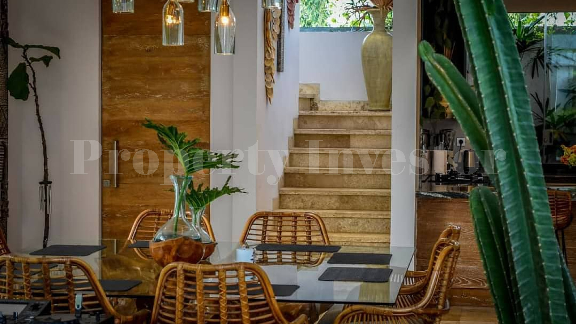 Престижный роскошный дом на 4 спальни на закрытой клубной территории в Чангу-Бабакан, Бали