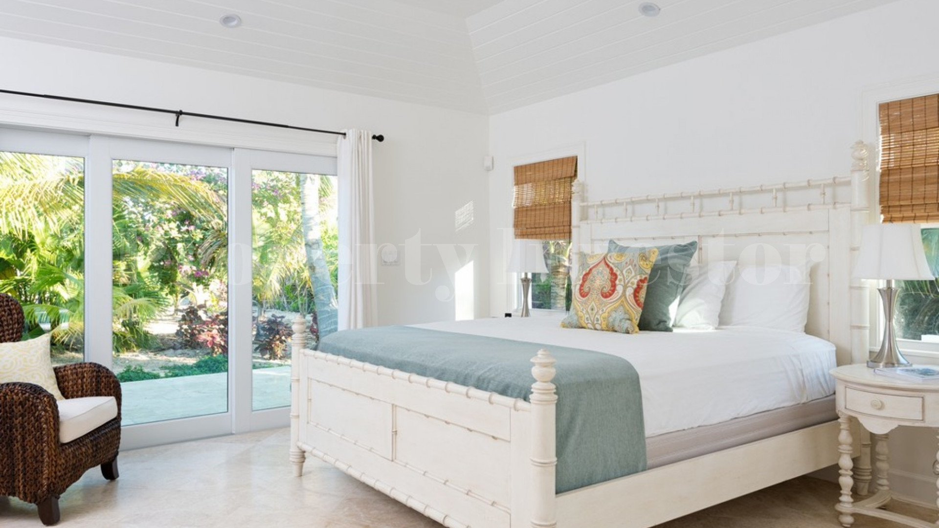 Exclusive Luxury 4 Bedroom Beachfront Villa in Turks & Caicos