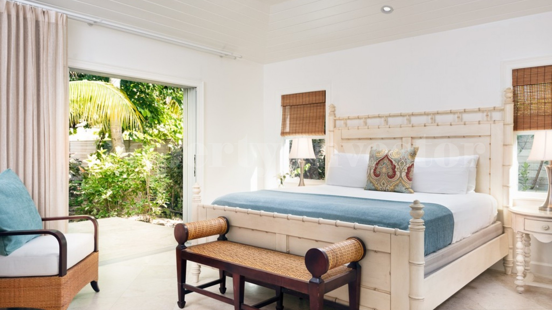 Exclusive Luxury 4 Bedroom Beachfront Villa in Turks & Caicos