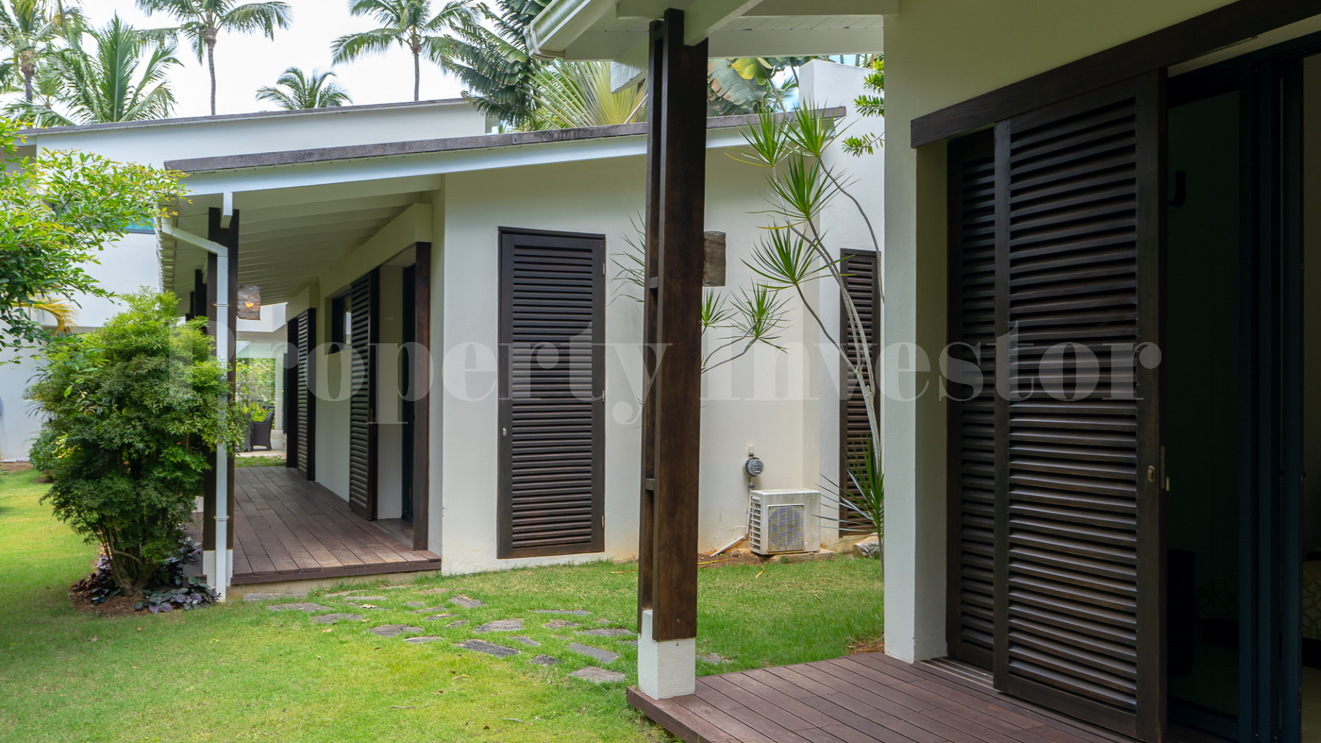 Modern 4 Bedroom Pool Villa for Sale in Playa Bonita, Dominican Republic