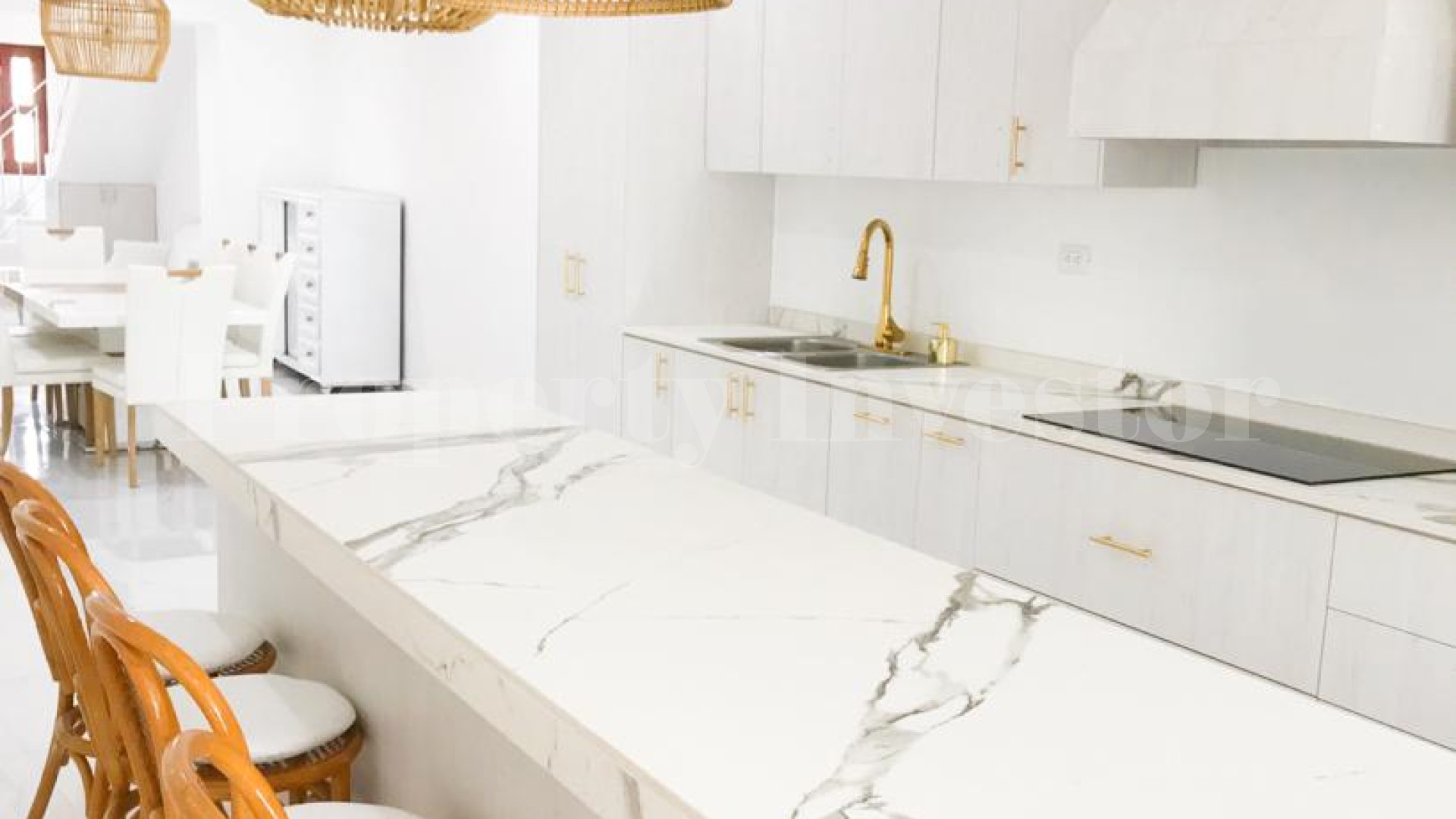 Chic Upgraded 3 Bedroom Colonial Home for Sale in Merida