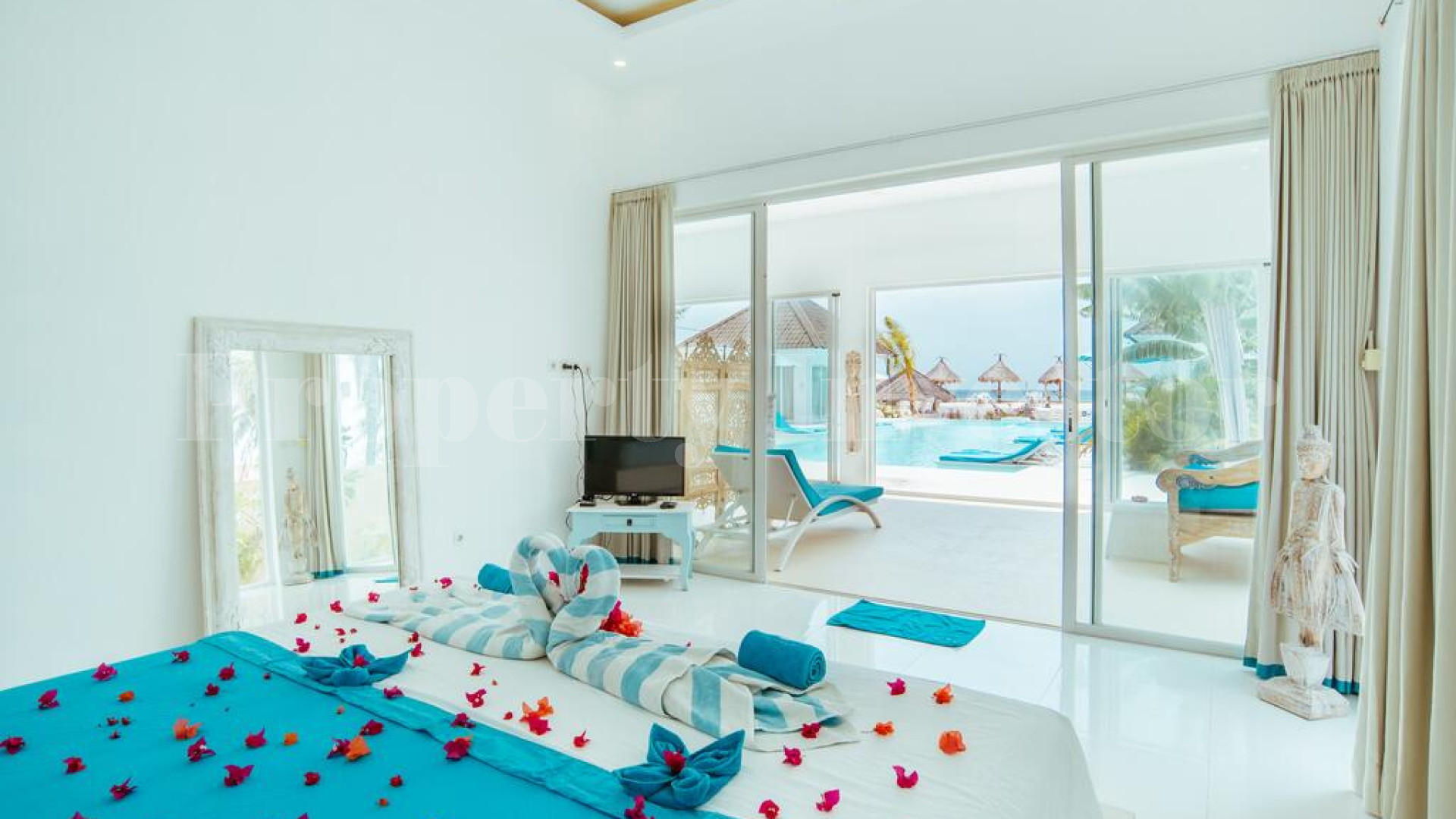 Popular 9 Bedroom Villa (Boutique Hotel) for Sale in Gili Trawangan, Indonesia