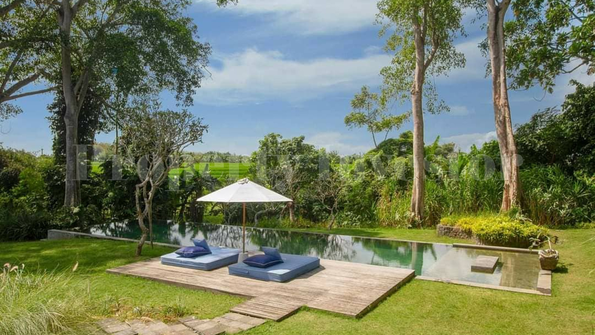 Lush 5 Bedroom Luxury Estate with Beautifully Groomed Gardens for Sale in Seseh Beach, Bali