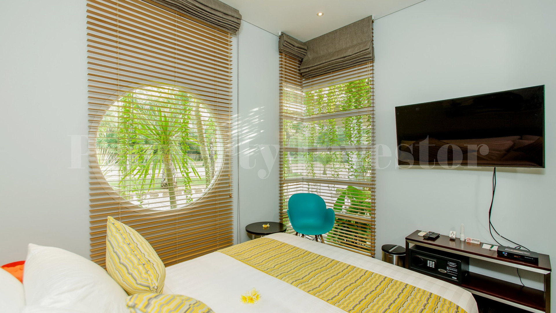 Magnificent 4 Bedroom Luxury Oceanview Villa in Private Gated Golf Community Near Dreamland Beach, Uluwatu, Bali