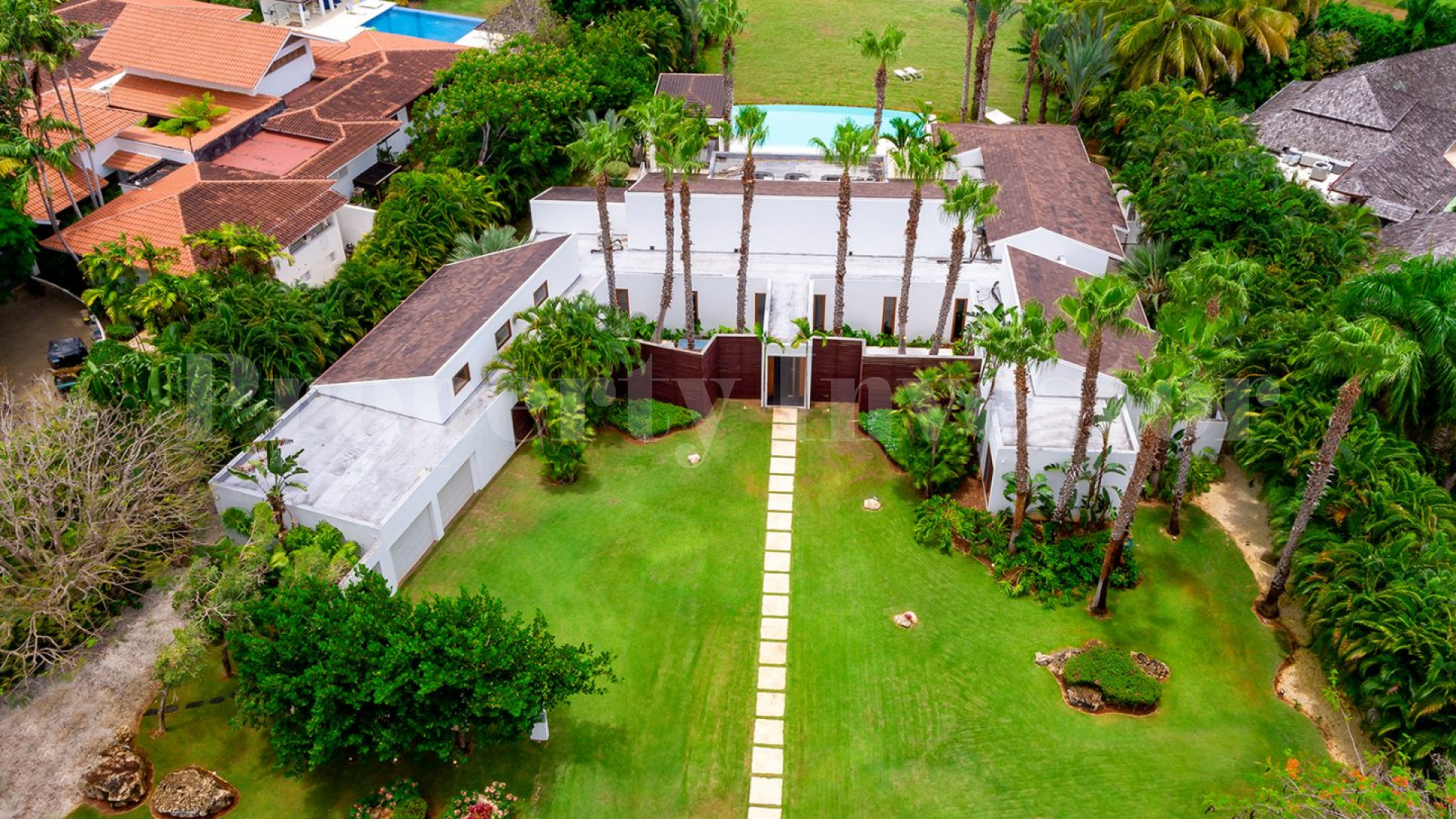 Modern 4 Bedroom Luxury Golf Villa for Sale in La Romana, Dominican Republic