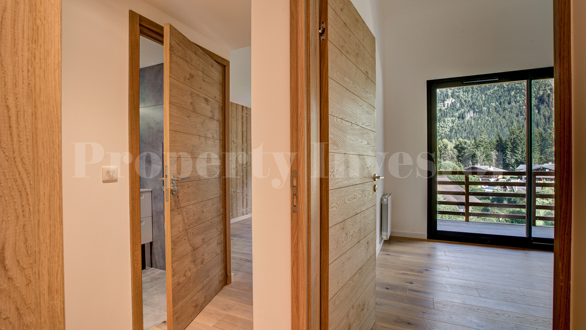 Spacious 4 Bedroom Luxury Mountain & Lake View Penthouse for Sale in Chamonix-Mont-Blanc, France