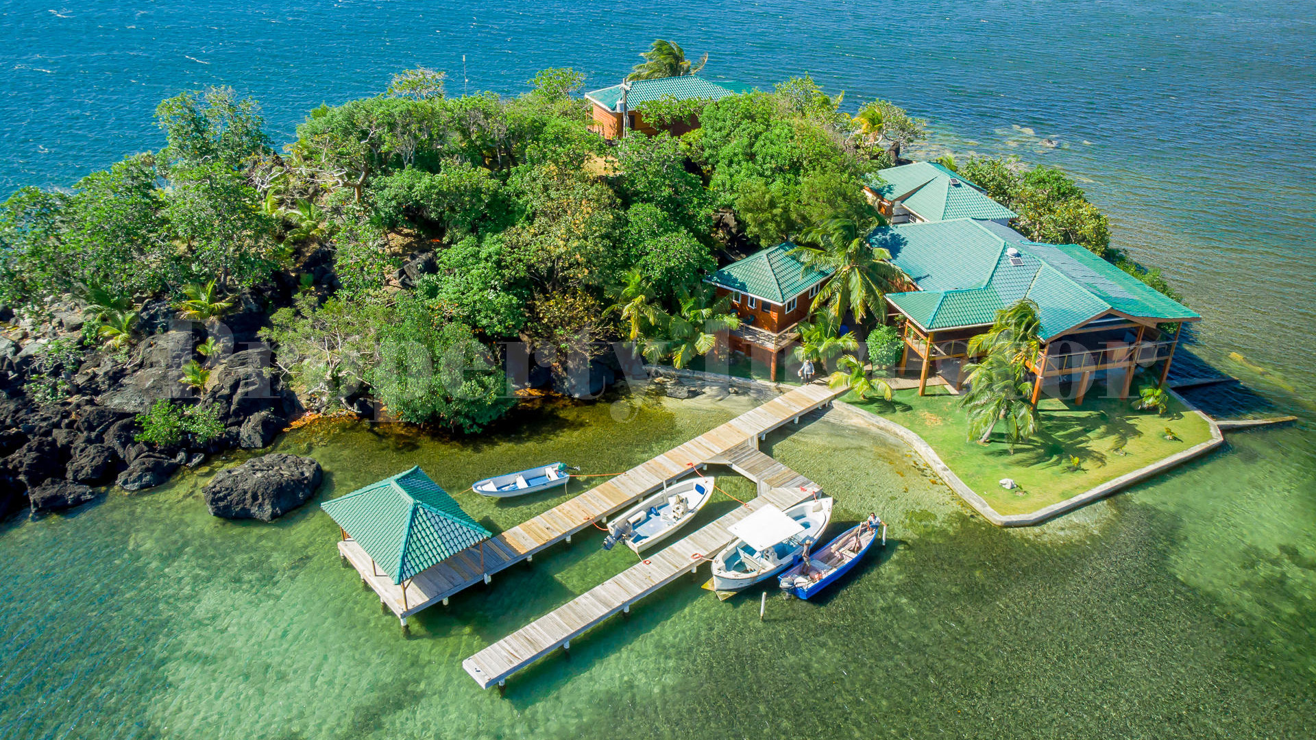 Fabulous 4 Bedroom Private Island Residence for Sale in Guanaja, Honduras