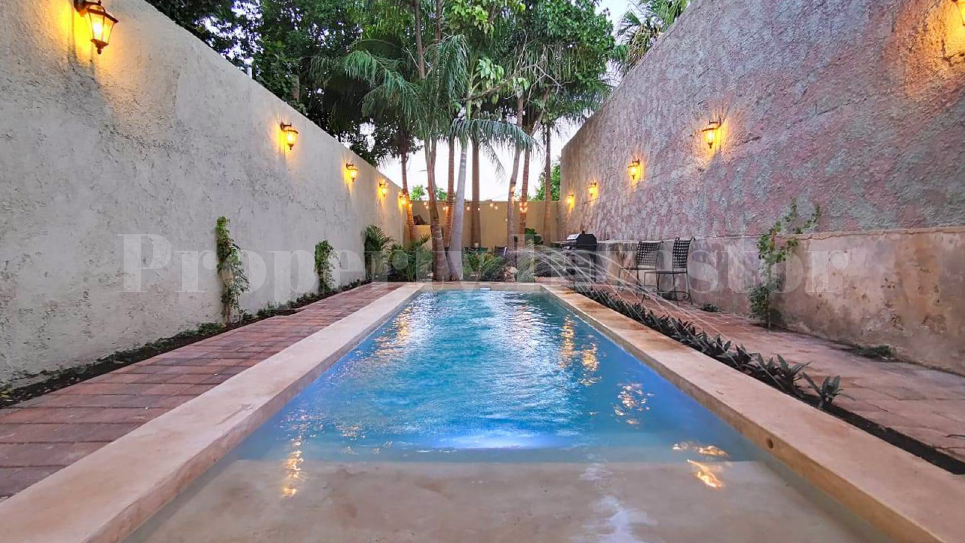 Beautifully Renovated 2 Bedroom Colonial Home for Sale in Merida