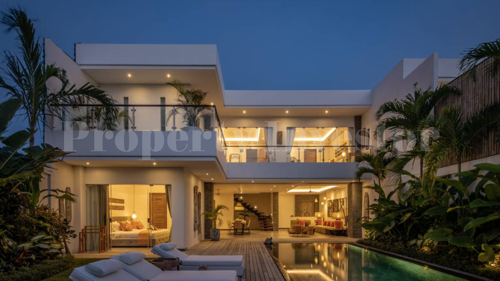 Продаётся потрясающая роскошная вилла на 4 спальни в Чангу-Берава, Бали