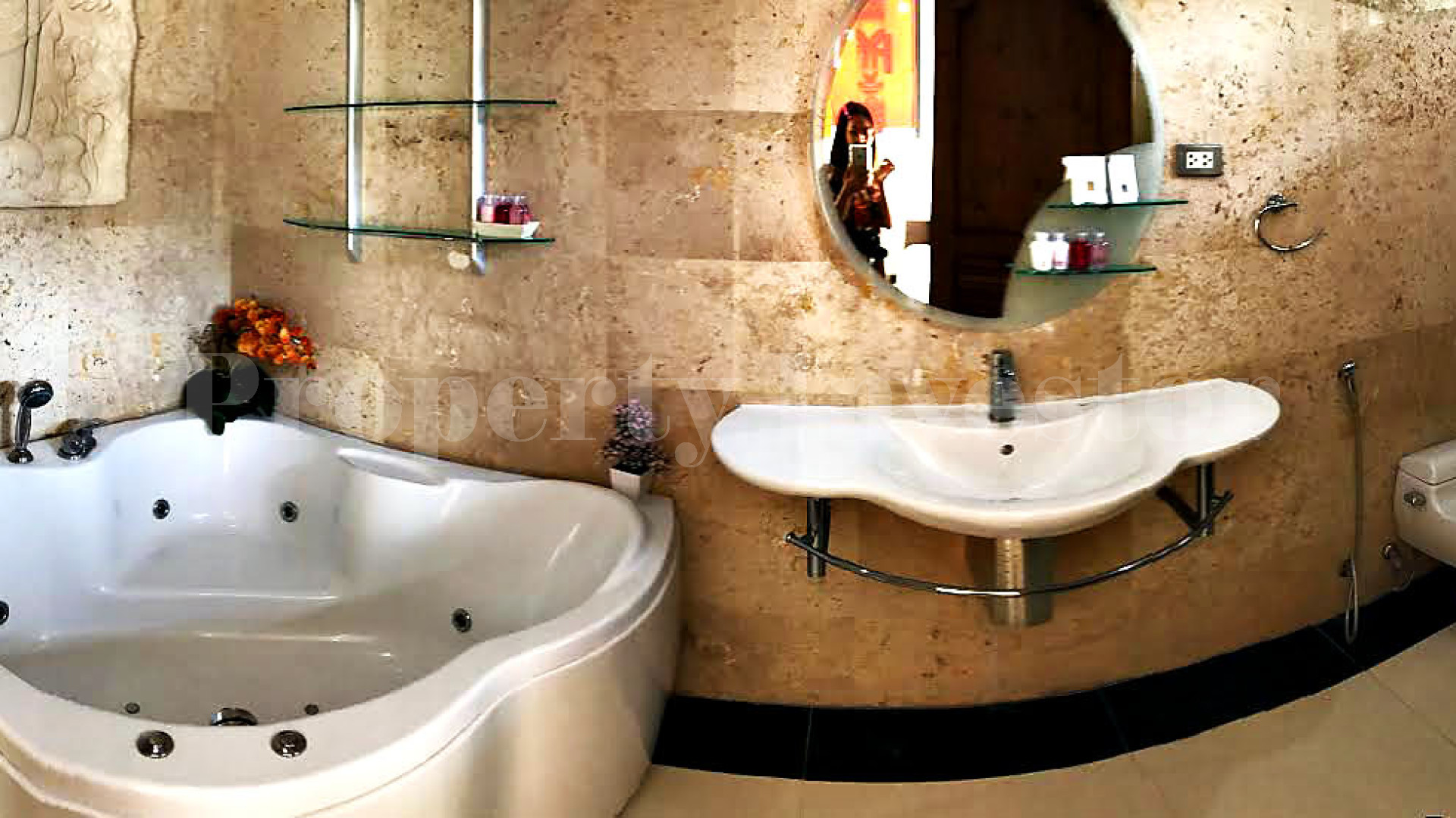 Elegant 5 bedroom villa on Koh Samui, Thailand