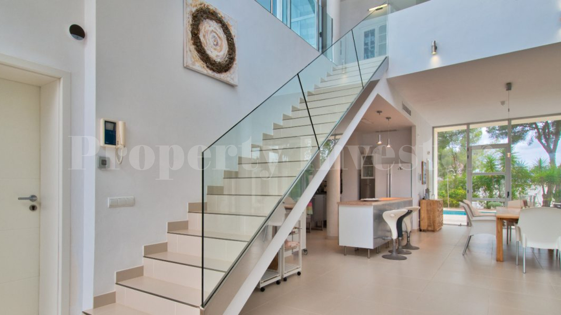 Stylish 4 Bedroom Modern Sea View Villa in Santa Ponsa