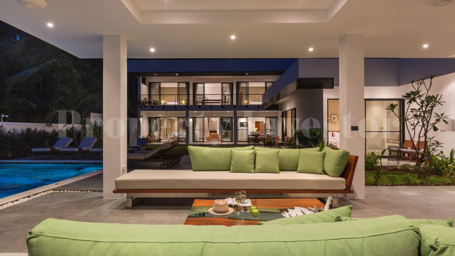 Продаётся идеальная современная вилла с 7 спальнями на пляже в Самуи