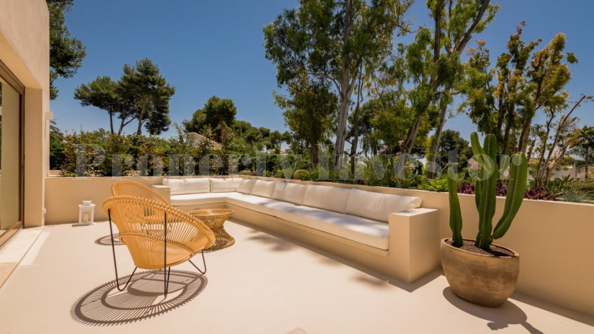 Brand New Modern 5 Bedroom Villa for Sale in Los Monteros, Marbella
