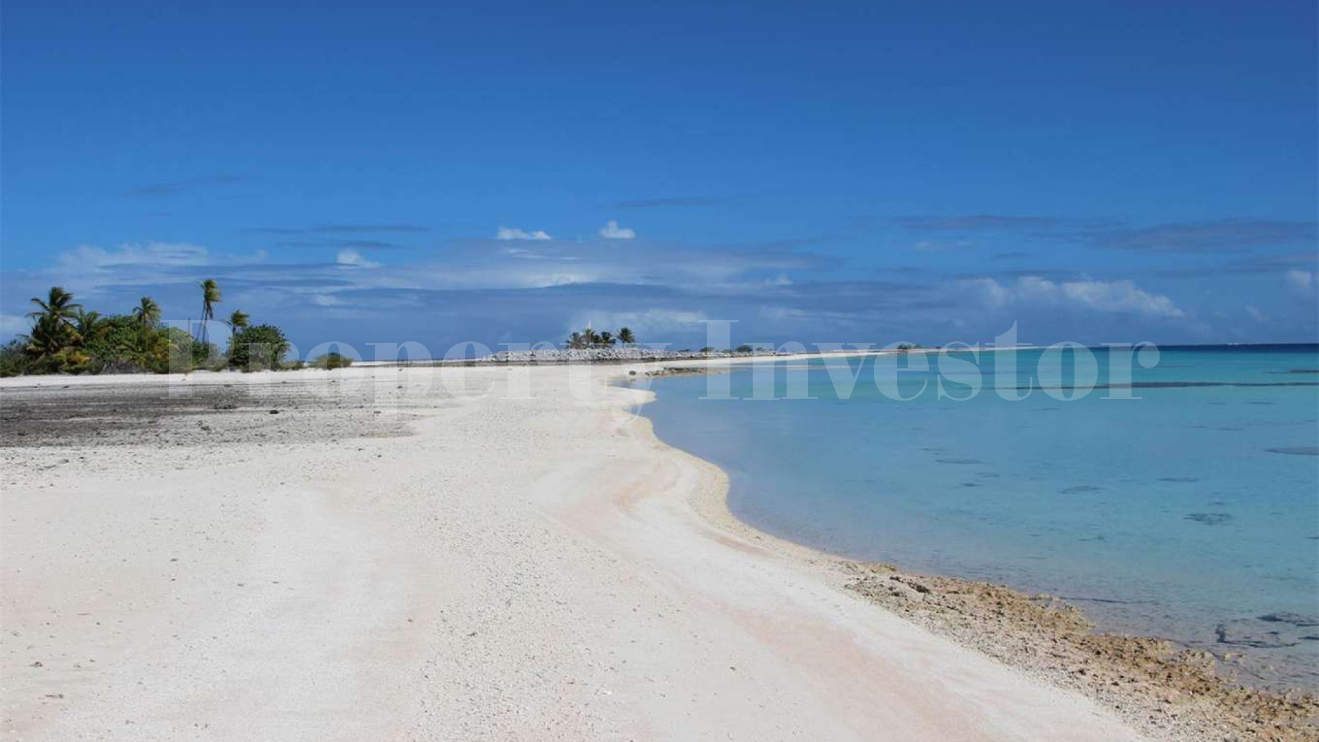 Immense 900 Hectare Private Atoll with Pearl Farm & Airstrip for Sale in French Polynesia