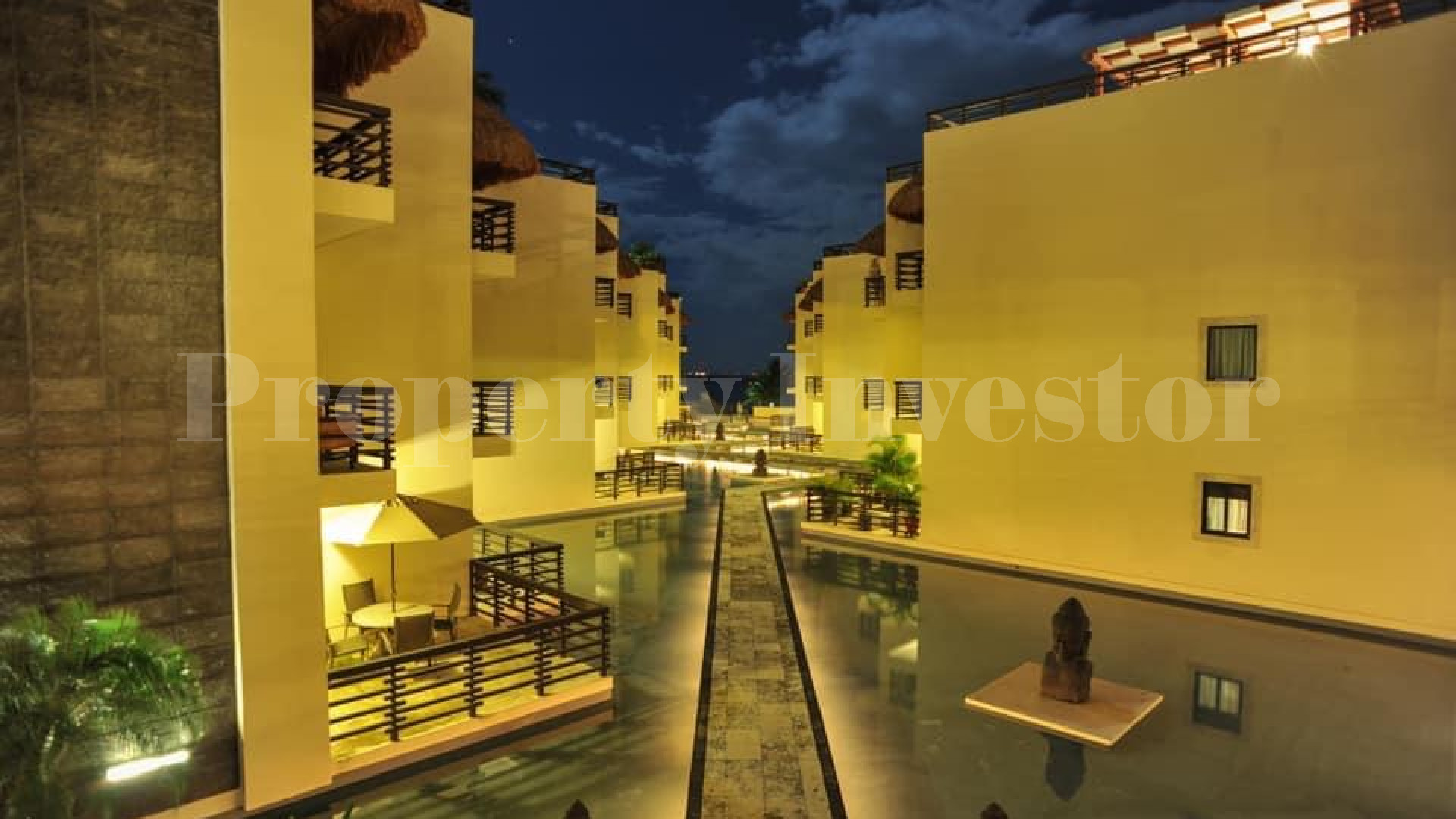 Продается портфолио из 10 апартаментов от 265,000$ в жилом бутик-комплексе на первой линии в Плайя Дель Кармен