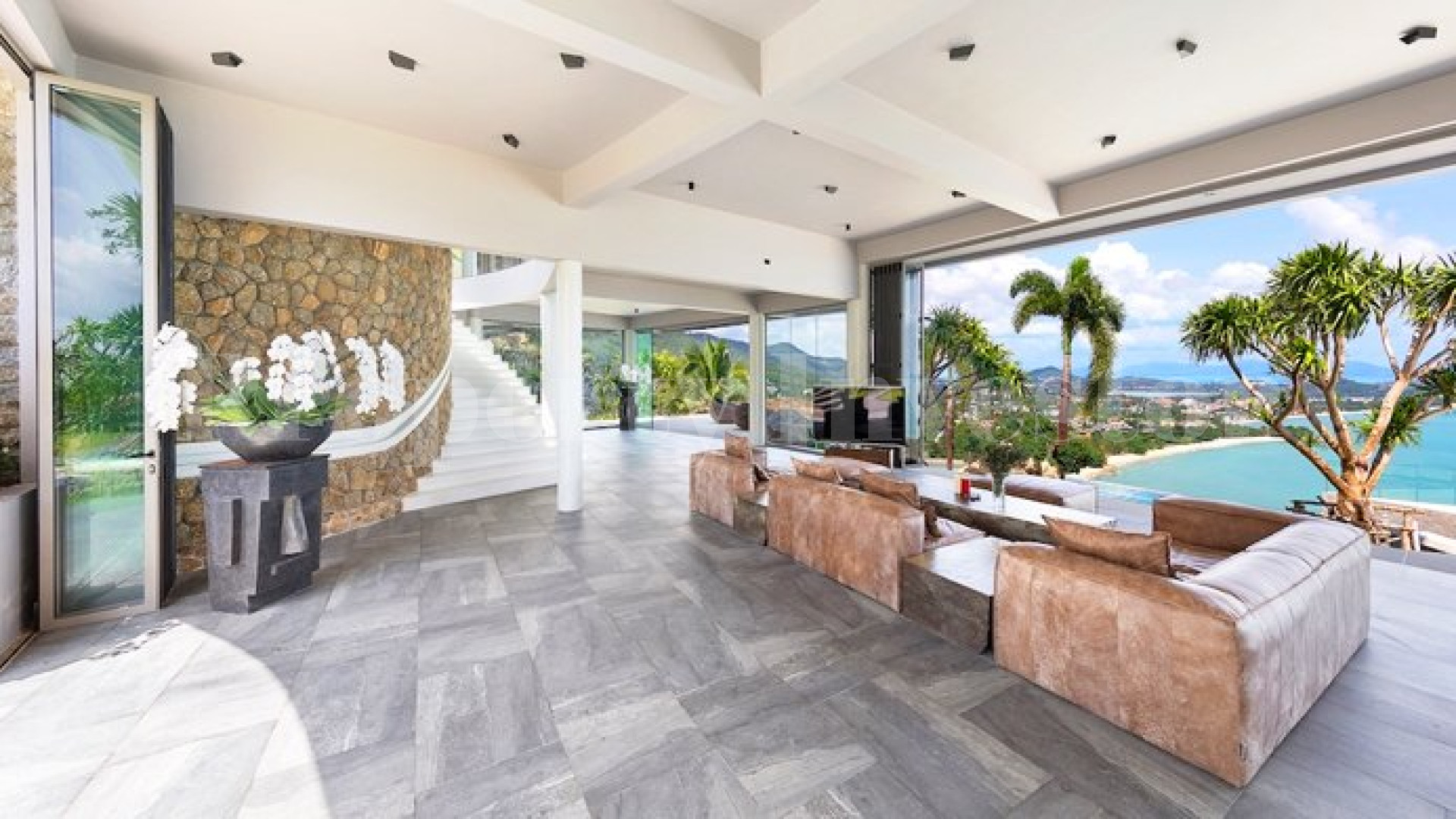 Spectacular 5 Bedroom Ultra-Luxury Seaview Villa with 360° Views for Sale on Chaweng Noi Peak, Koh Samui