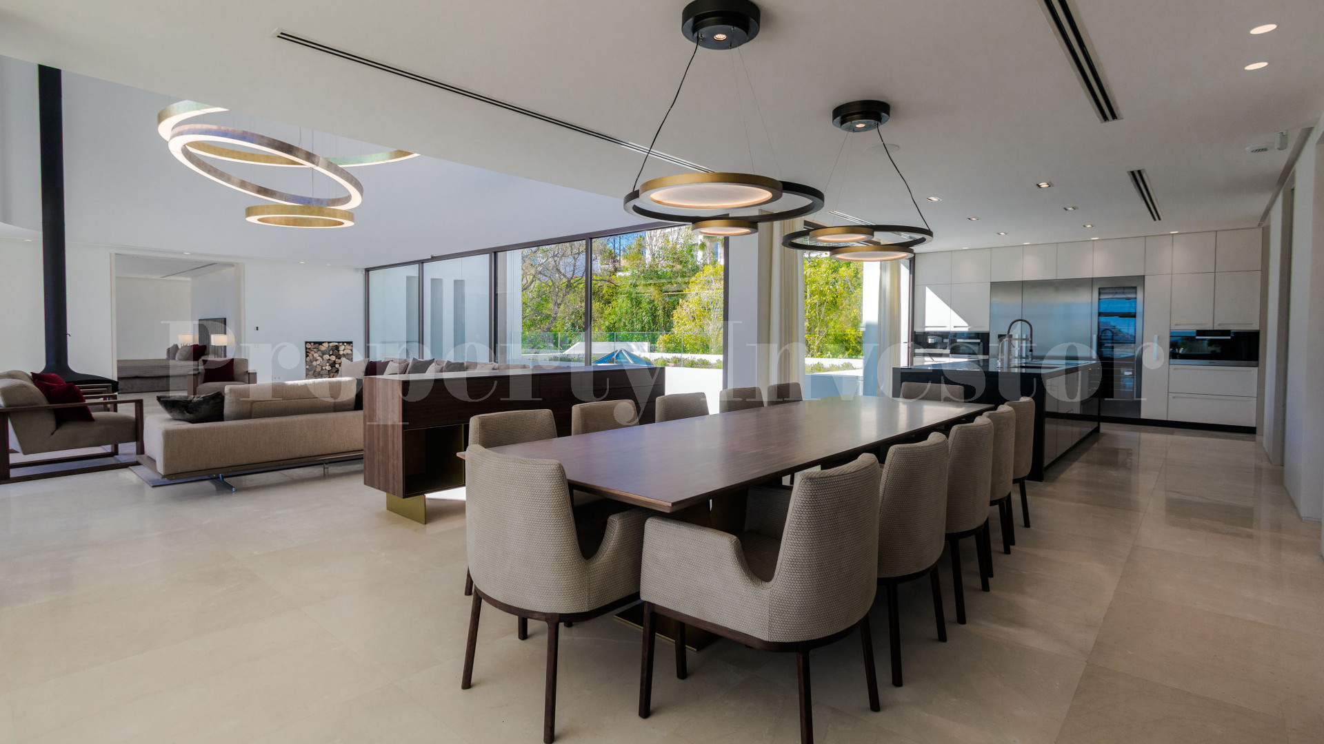 Фантастическая роскошная дизайнерская вилла на 6 спален идеальна для отдыха и развлечений в Бенаавис, Испания