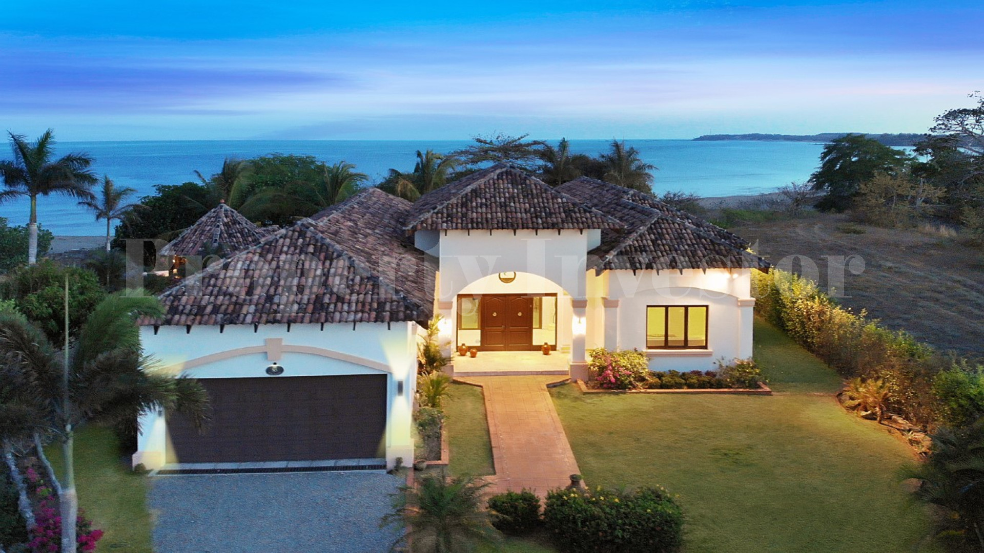 Elegant 4 Bedroom Beachfront Estate for Sale in Pedasi, Panama