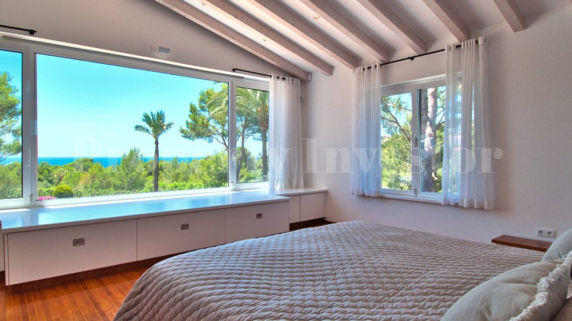 2 традиционно средиземноморские виллы с видом на море в Нуэва Санта Понса, Майорка