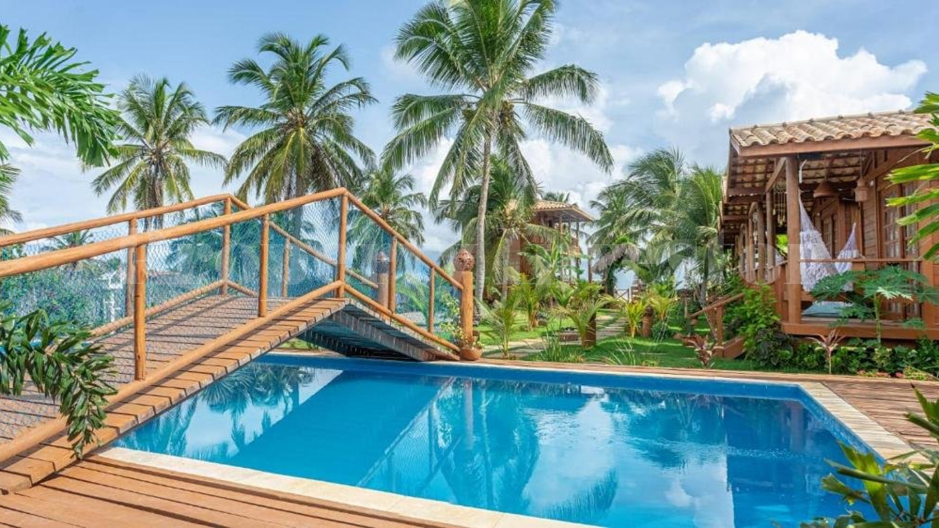 Продаётся полностью функционирующий отель для кайт-серферов на 10 шале на острове Гуажиру, Бразилия