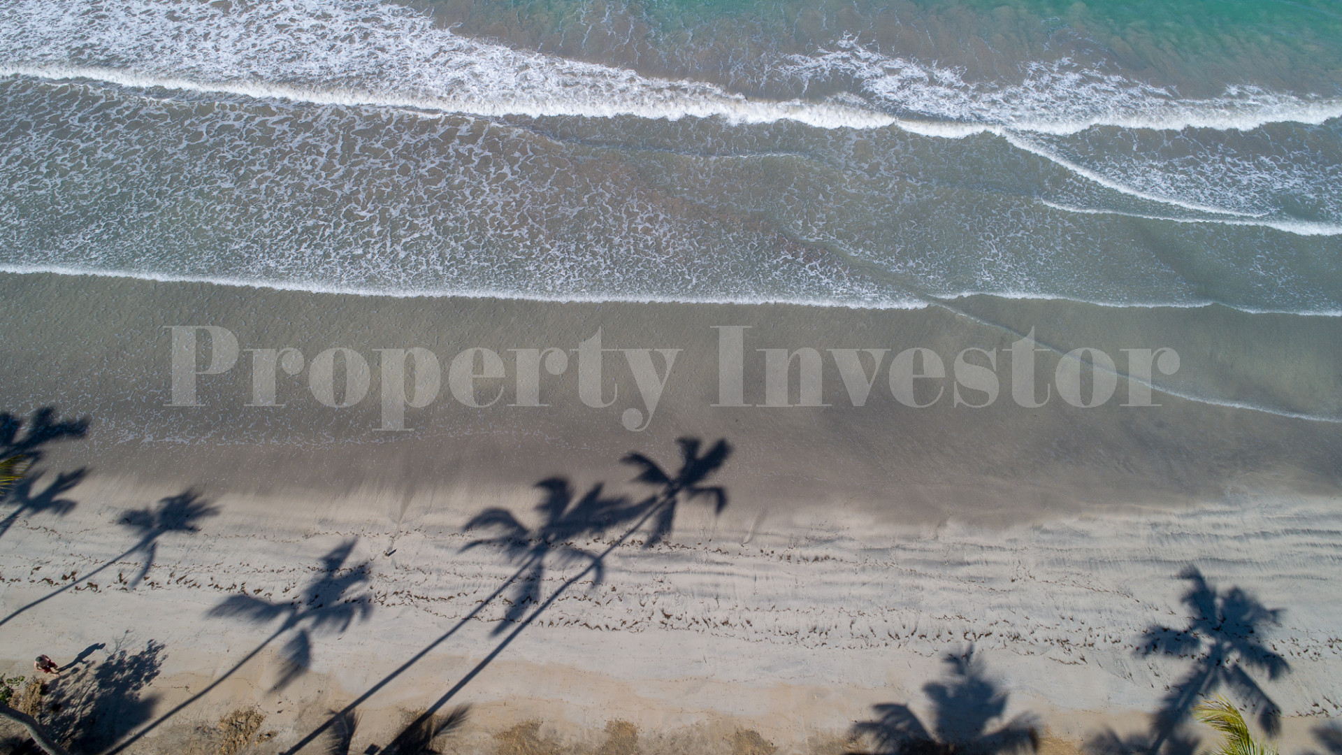 Изумительная вилла с 8 спальнями прямо на берегу Плайя Косон