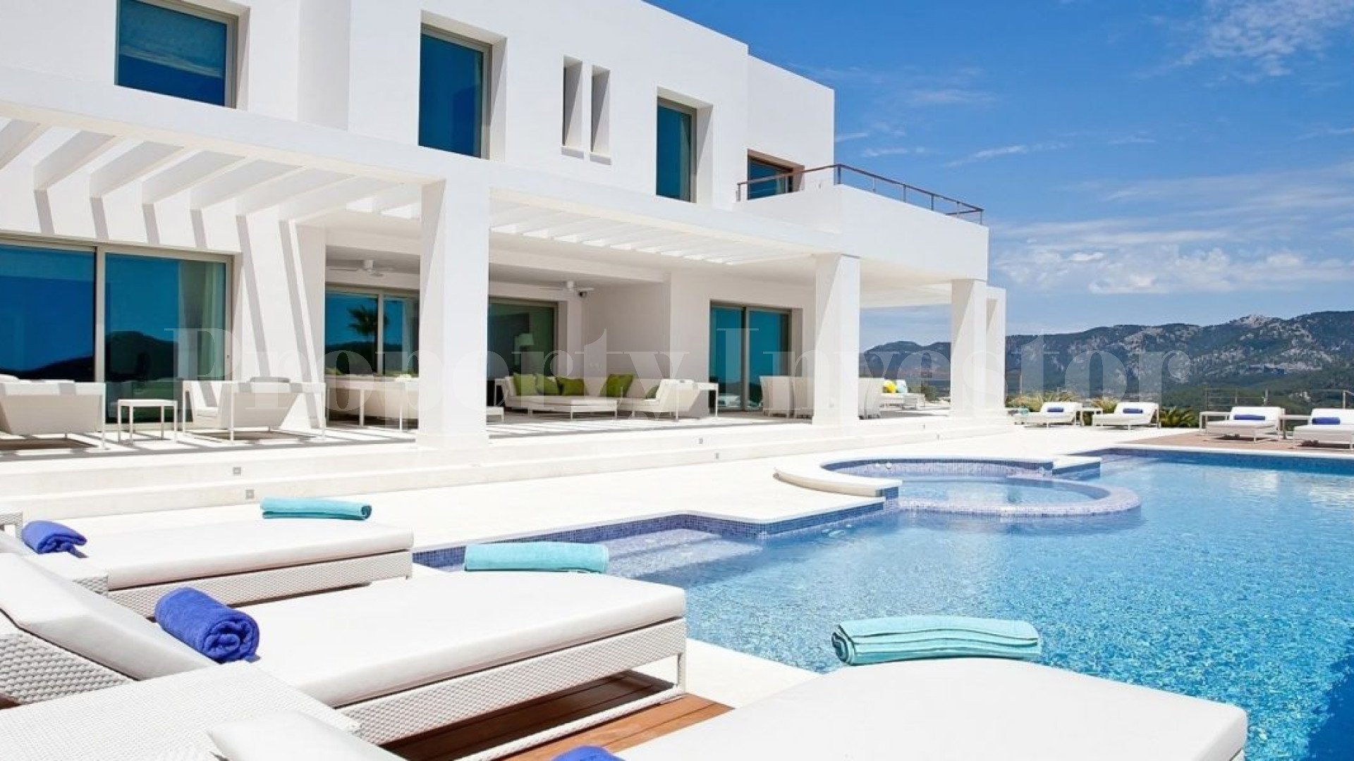 8 Bedroom Luxury Mansion in Port Andratx