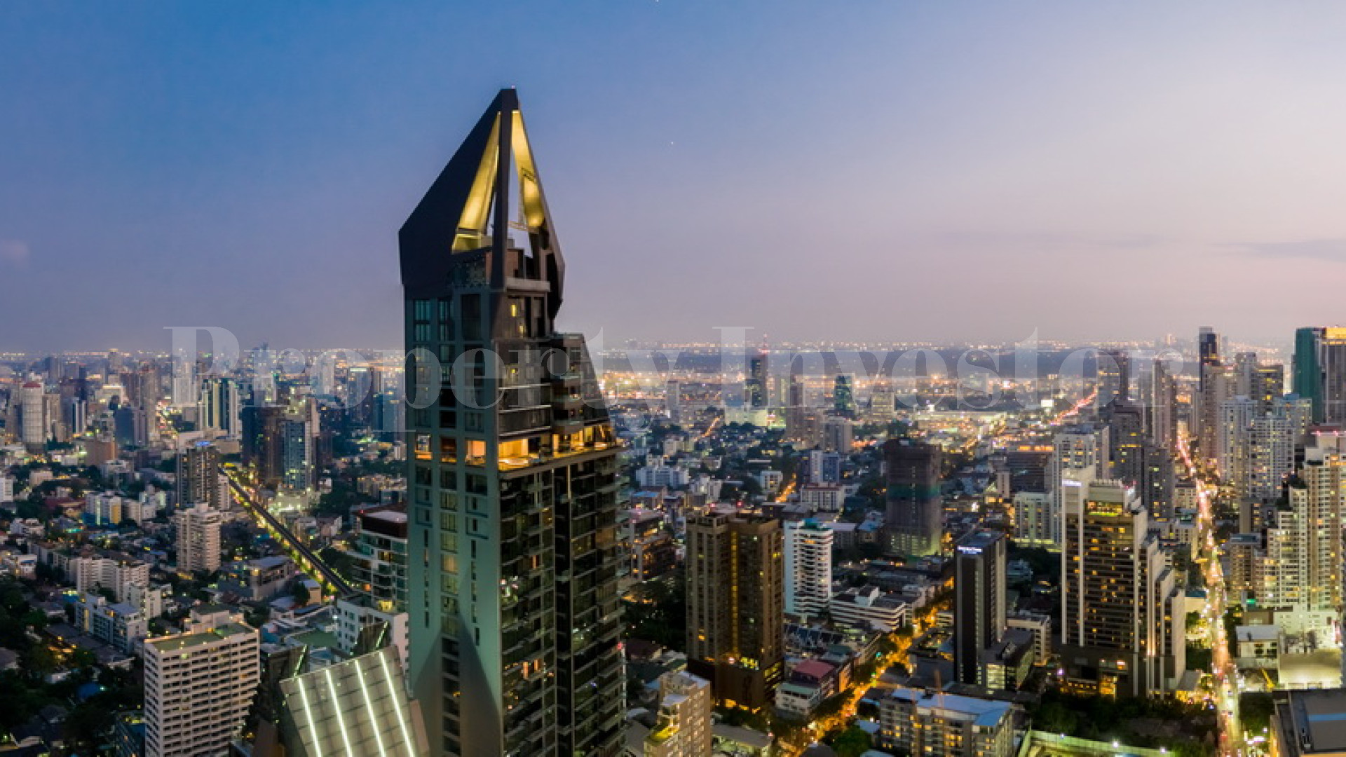 Эксклюзивный ультра роскошный пентхаус-апартамент на 3 спальни в Фром Фонг, Бангкок