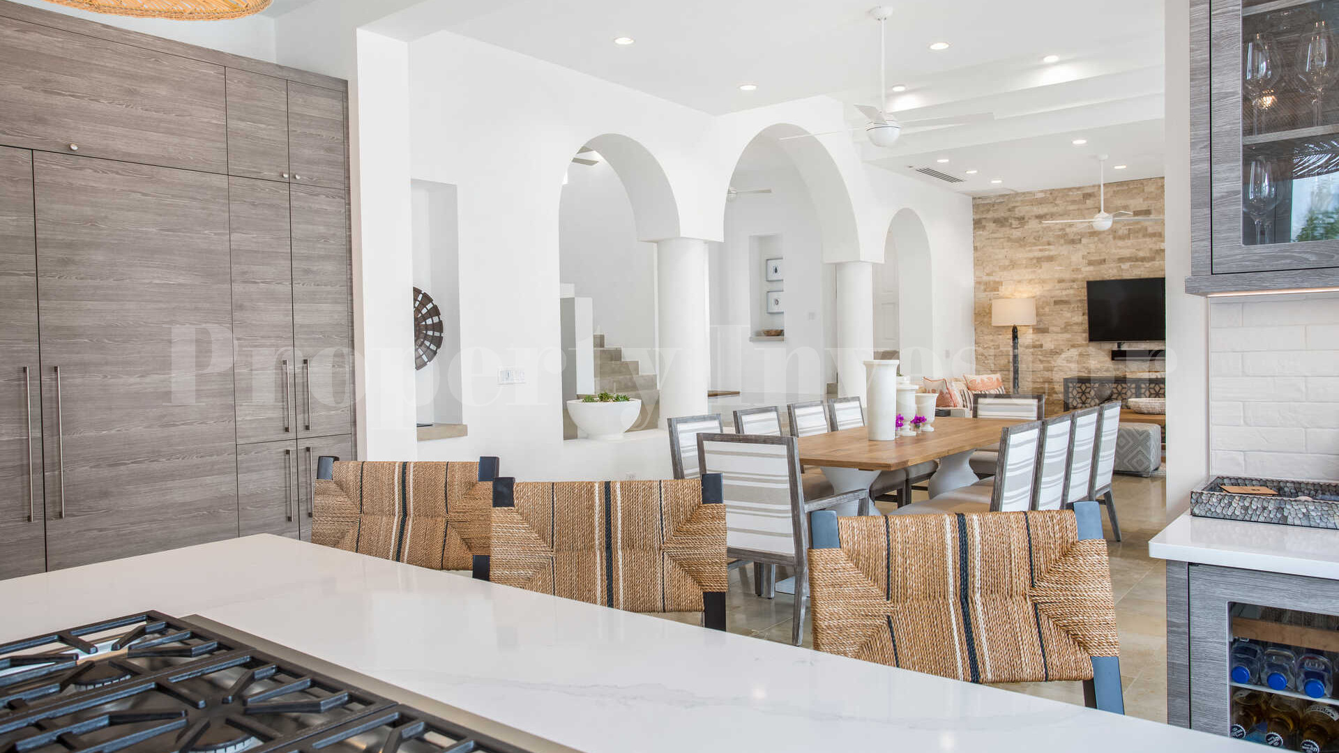 Превосходная вилла с 15 спальнями на пляже Лонг Бэй, Ангилья