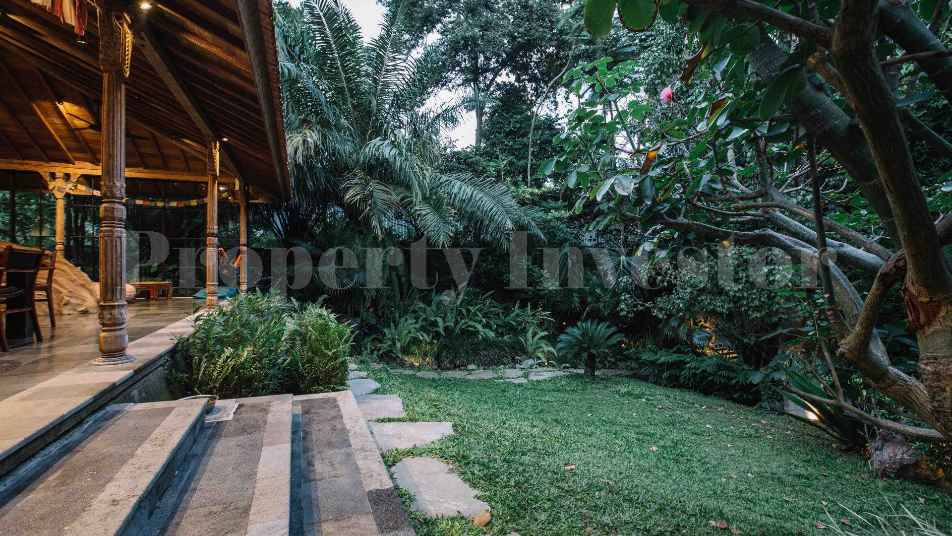 Stunning 3 Bedroom Luxury Joglo Villa with Traditional Javanese Flare for Sale in Pererenan, Bali