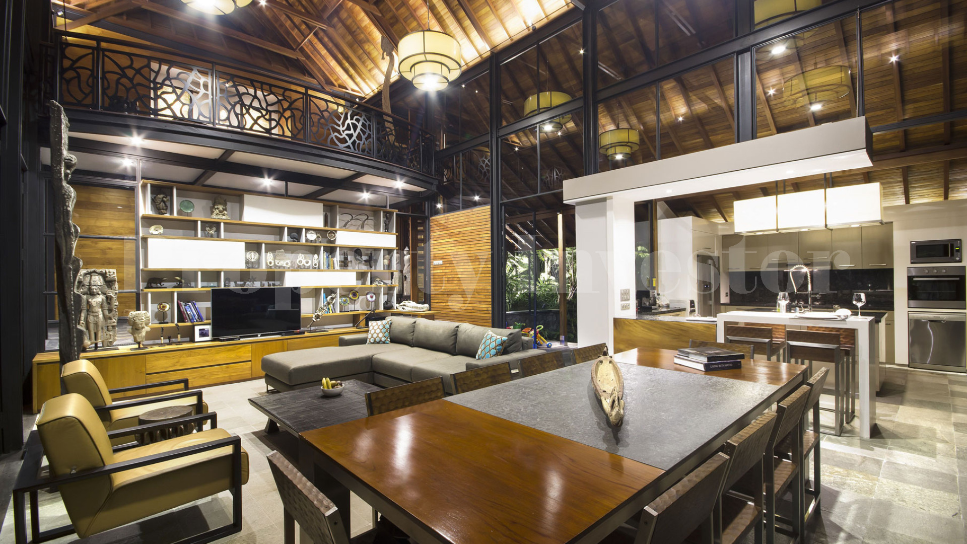 Exquisite 5 Bedroom Luxury Estate with 3 Uniquely Designed Villas & Manicured Gardens for Sale in Pererenan, Bali