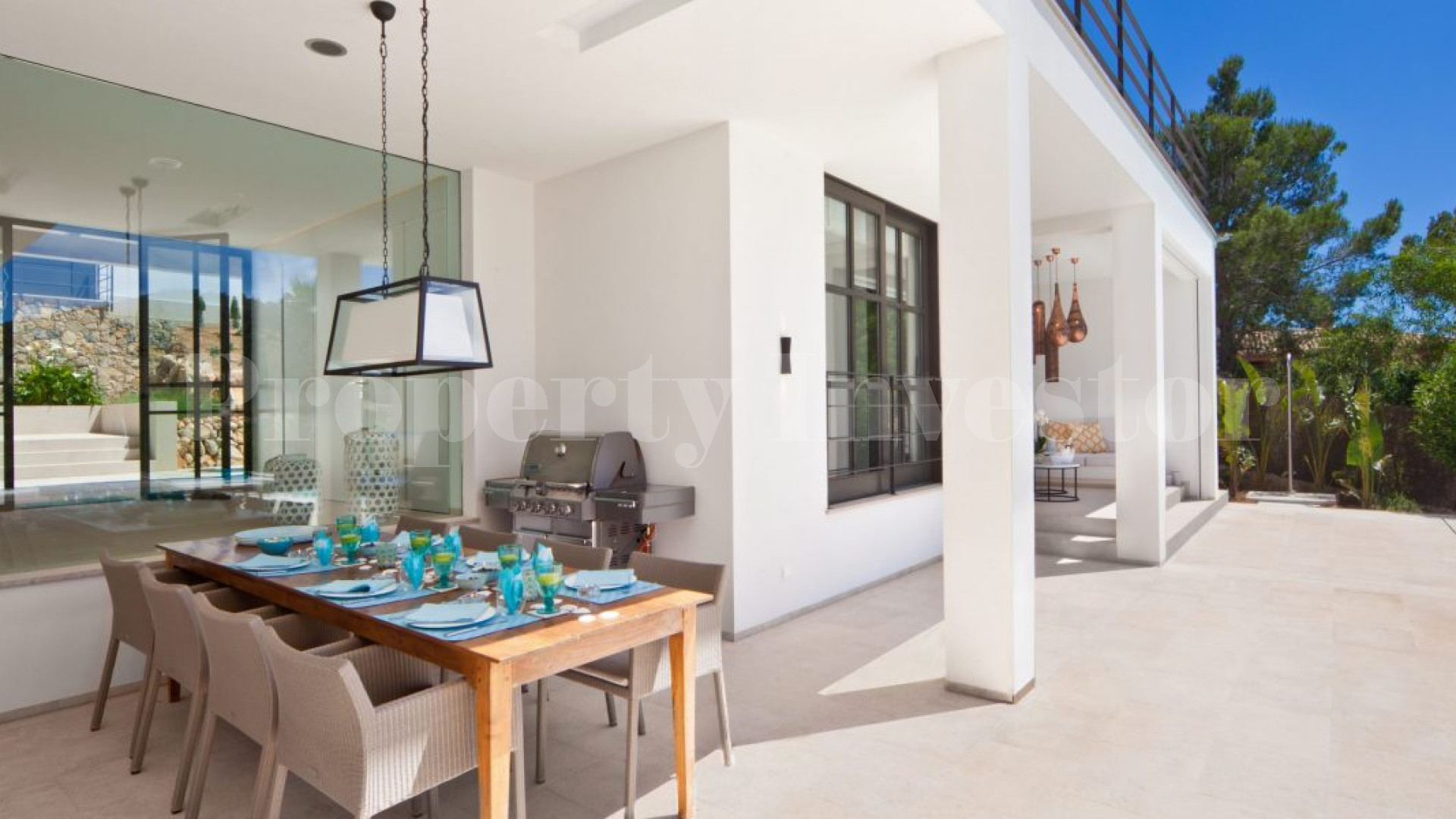 Modern 4 Bedroom Villa with Exclusive Design Concept & Partial Sea Views in Port Andratx