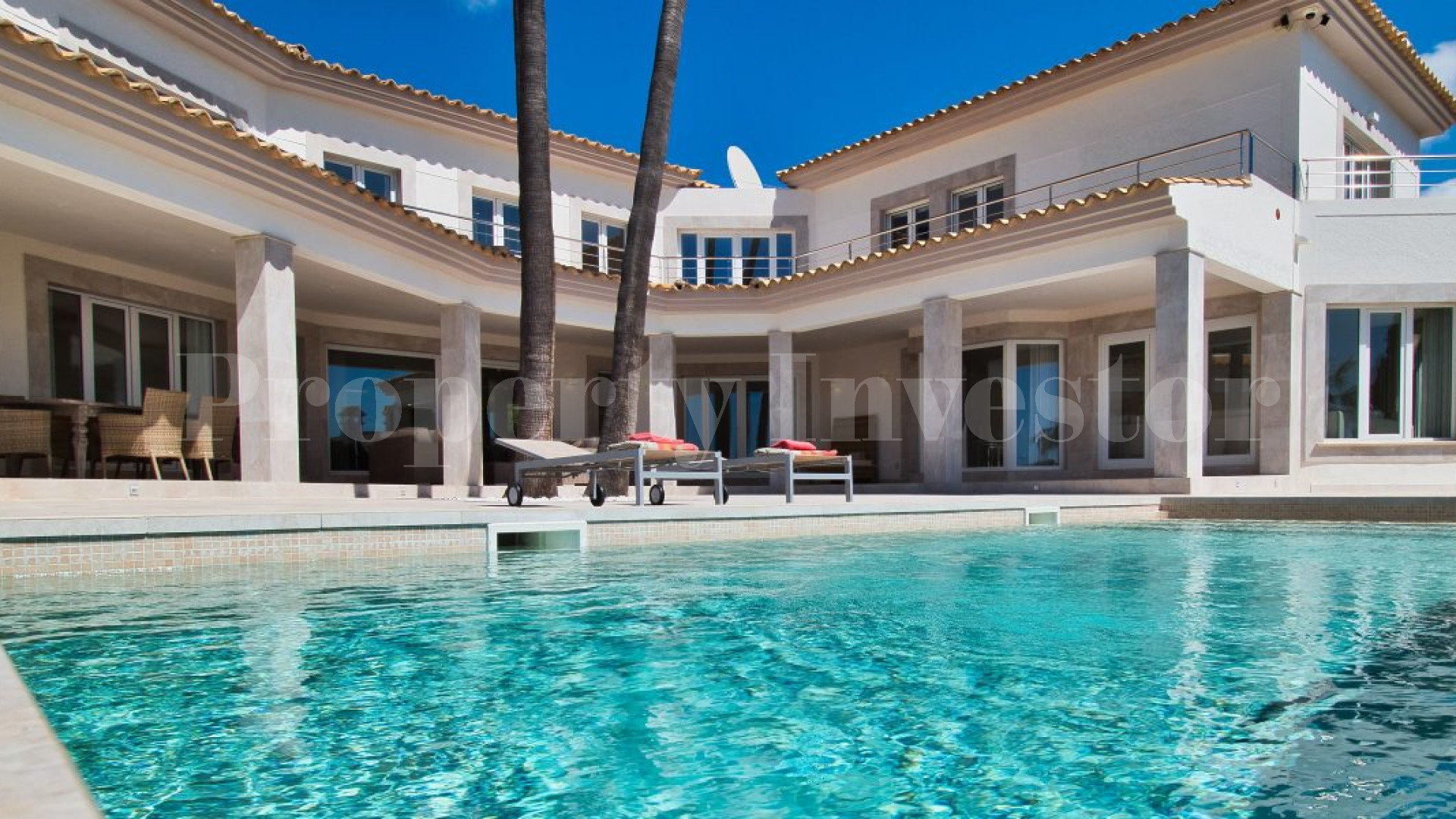 Роскошная вилла с 4 спальнями с видом на море в лучшем районе в Порт Андрач