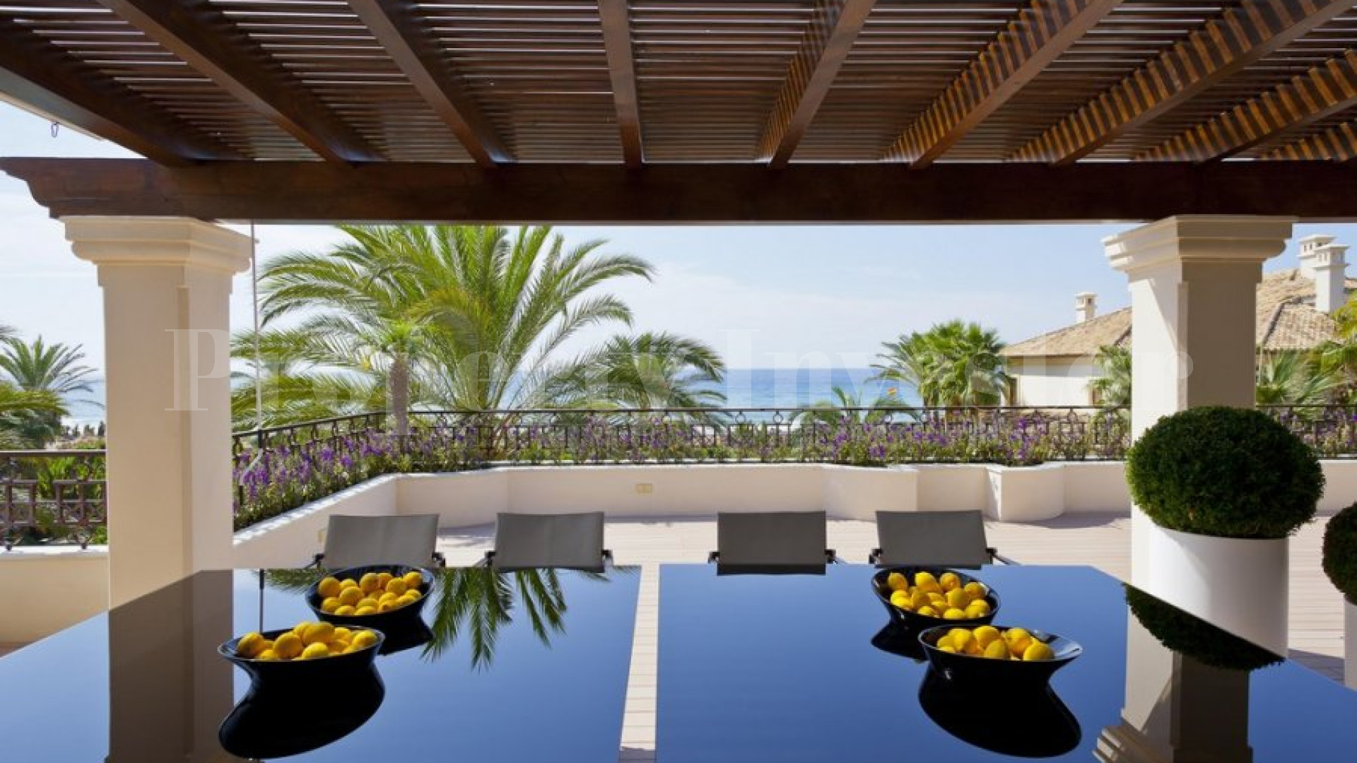 4 Bedroom Luxury Duplex Penthouse in Los Monteros Playa