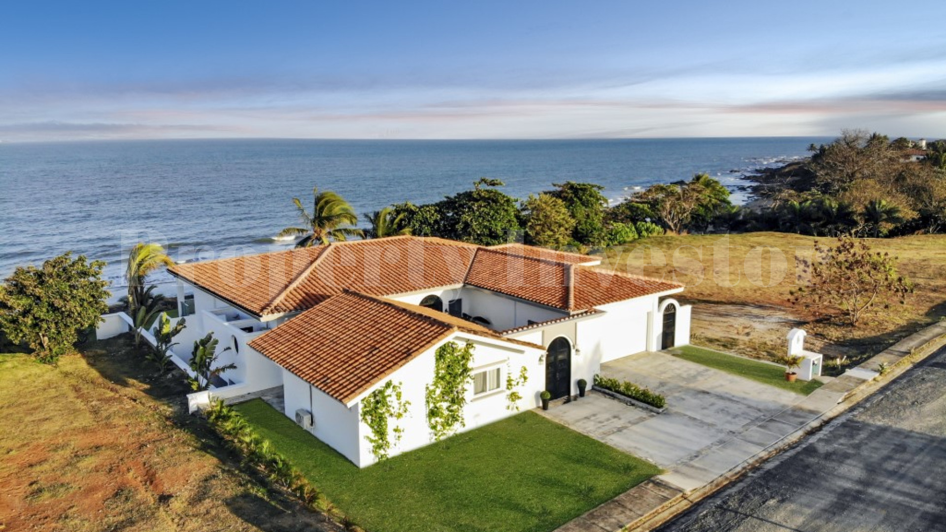 Incredible 6 Bedroom Luxury Beachfront Villa with Spectacular Panoramic Pacific Ocean Views for Sale in Pedasi, Panama