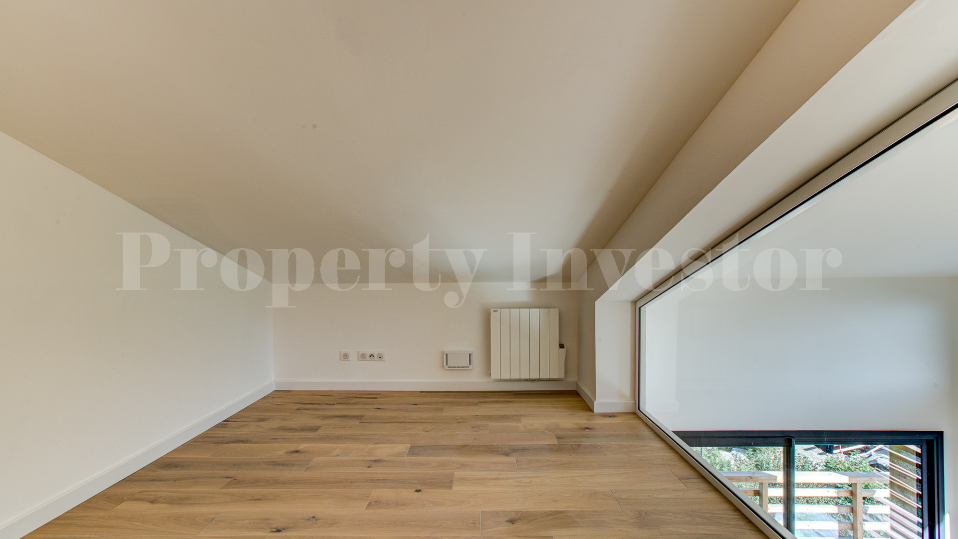 Spacious 4 Bedroom Luxury Mountain & Lake View Penthouse for Sale in Chamonix-Mont-Blanc, France