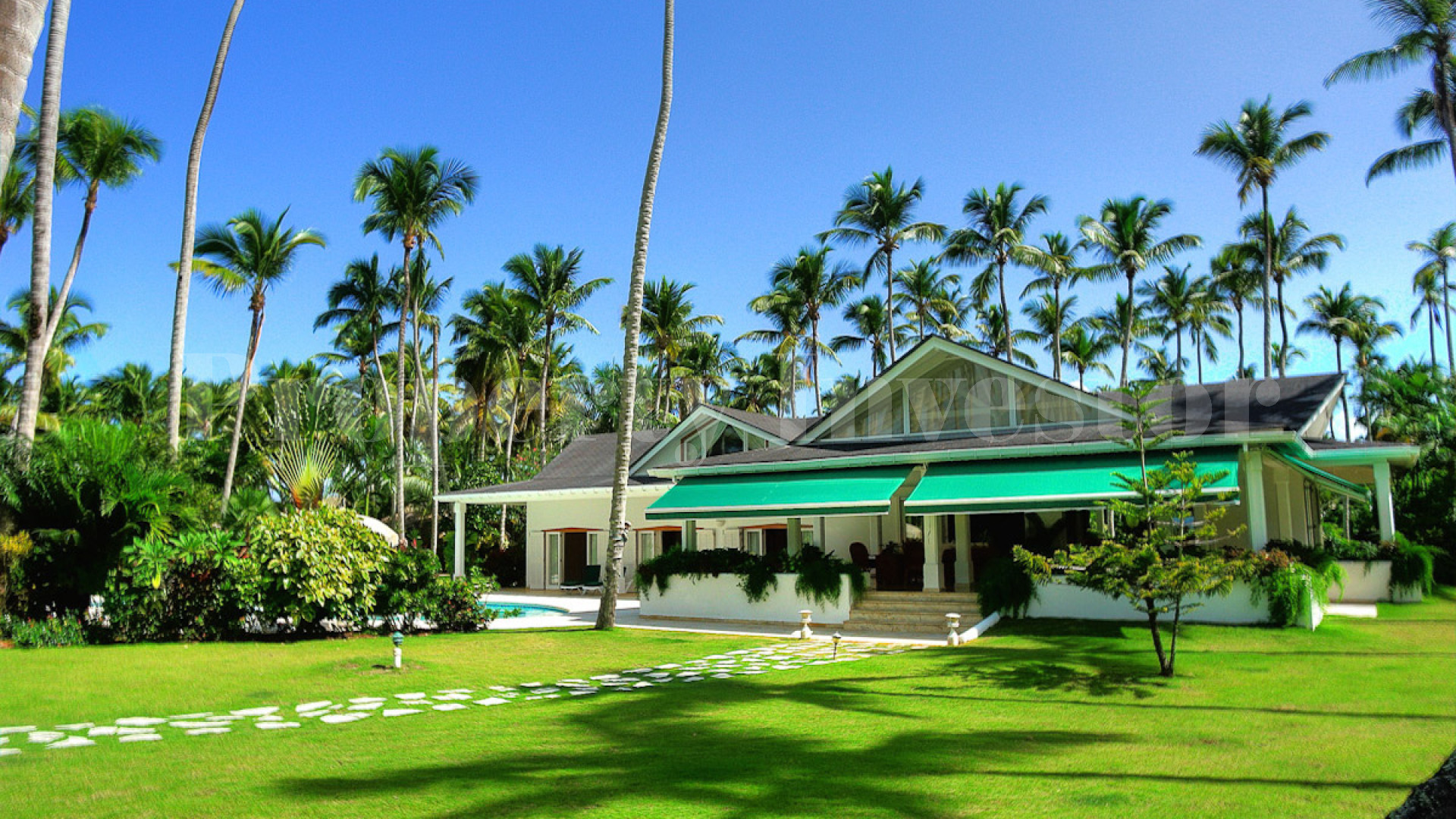 Самая восхитительная и роскошная вилла с 4 спальнями в Лас Терренас