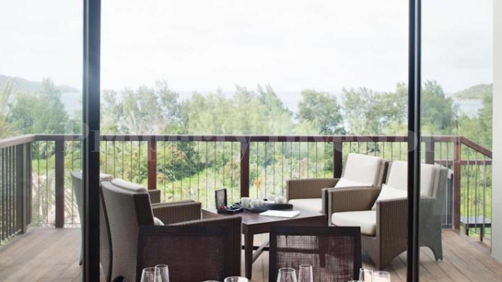 Дом в укрытом месте с 5 спальнями на острове Праслин, Сейшелы