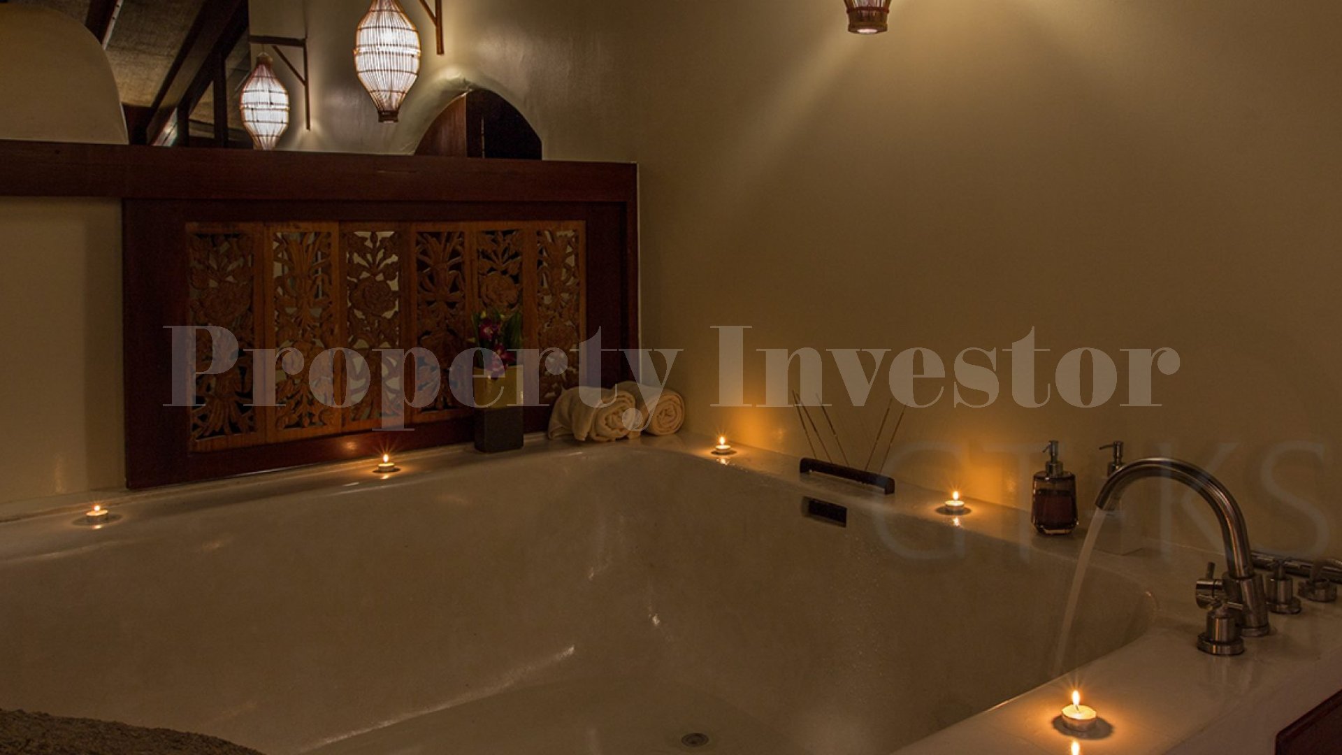 Невероятная роскошная тропическая вилла с 3 спальнями и с водопадом на склоне холма на о.Самуи