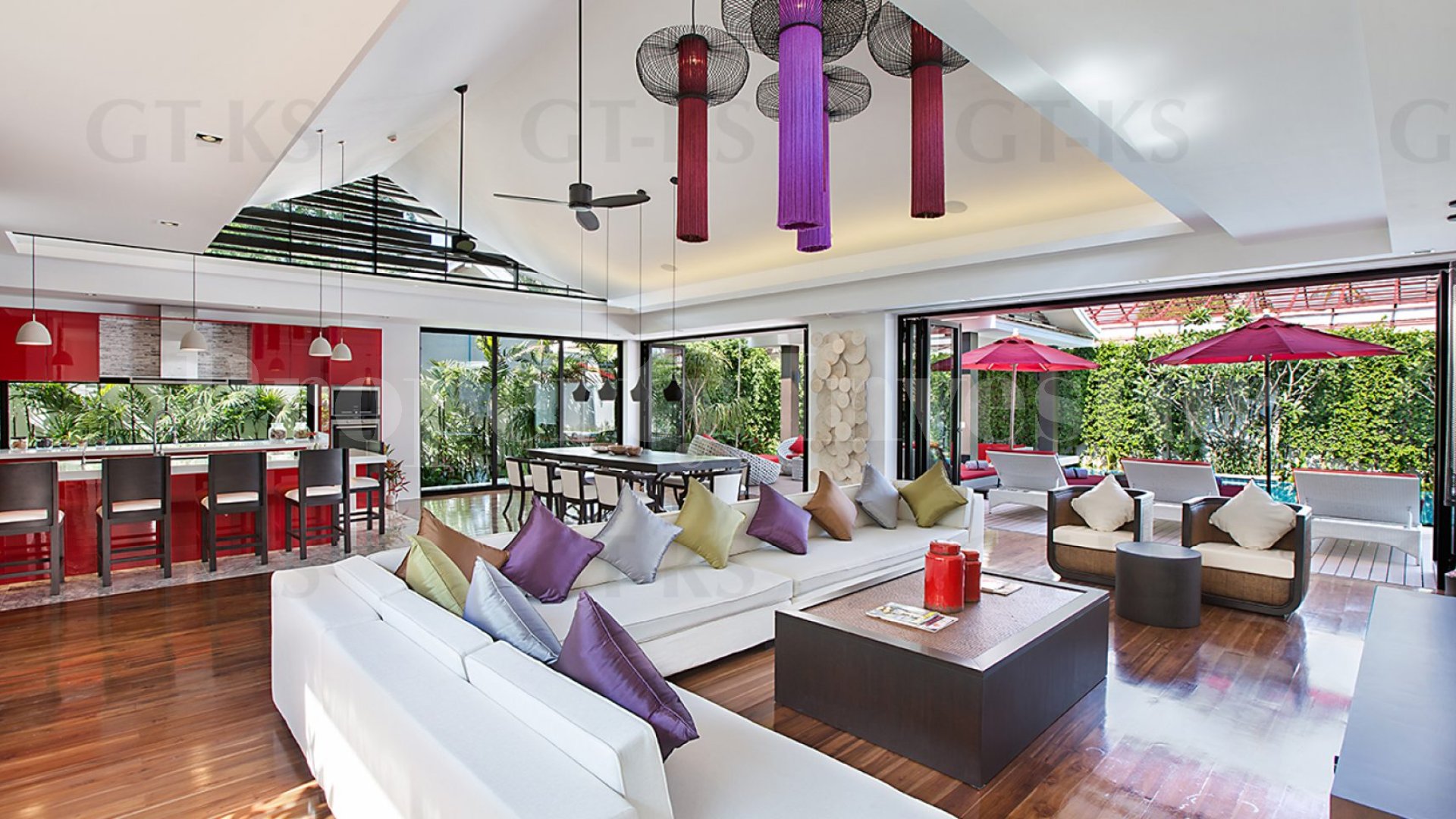 Продается вилла с 5 спальнями на пляже в Баан Манго