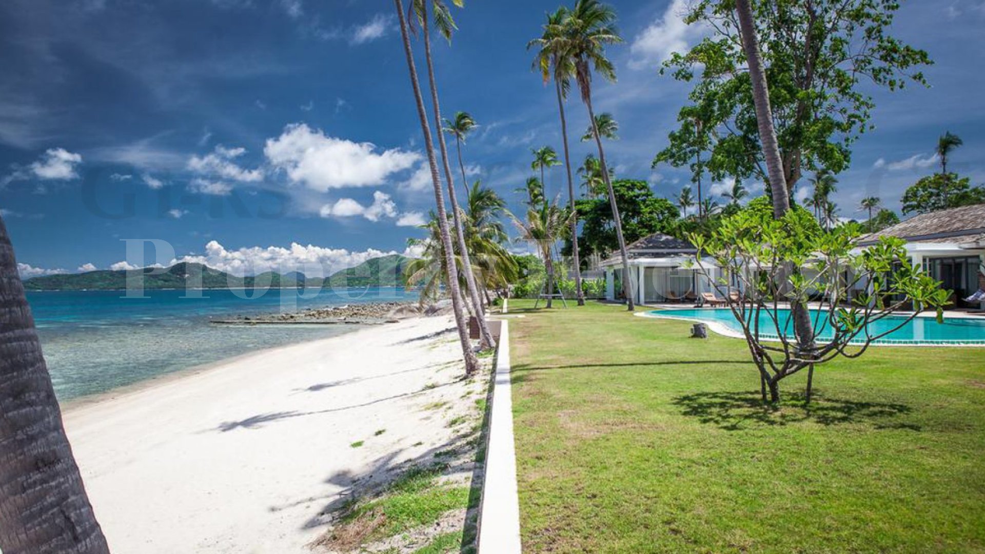 Прекрасная современная вилла на 4 спальни на пляже со своим приватным выходом к пляжу на о. Самуи, Тайланд